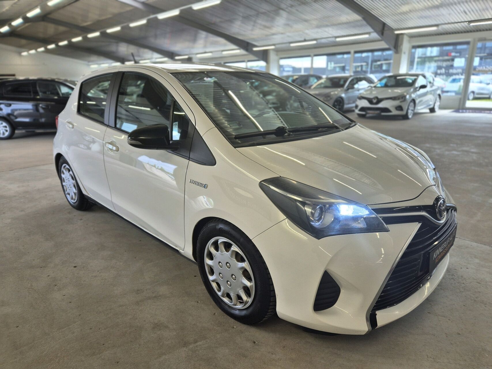 Billede af Toyota Yaris 1,5 Hybrid H2 E-CVT 100HK 5d Trinl. Gear