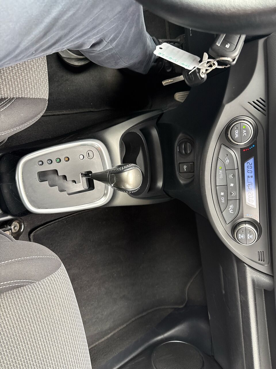 Billede af Toyota Yaris 1,5 Hybrid H2 Premium E-CVT 100HK 5d Trinl. Gear