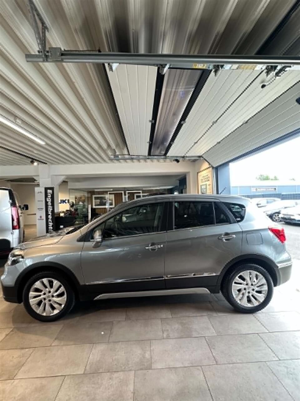 Billede af Suzuki S-Cross 1,0 Boosterjet Active 112HK 5d