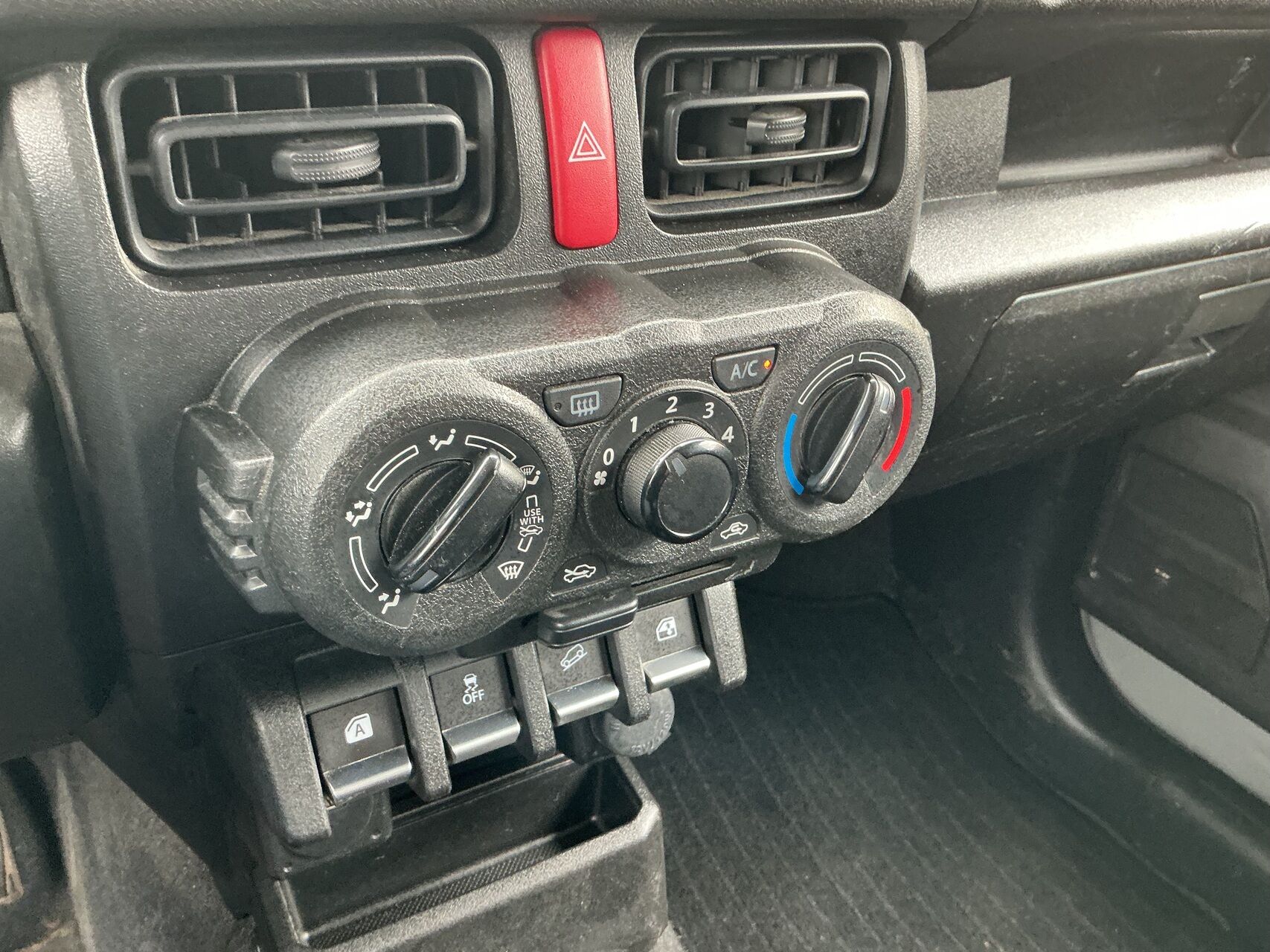 Billede af Suzuki Jimny 1,5 Touch AllGrip 102HK 3d