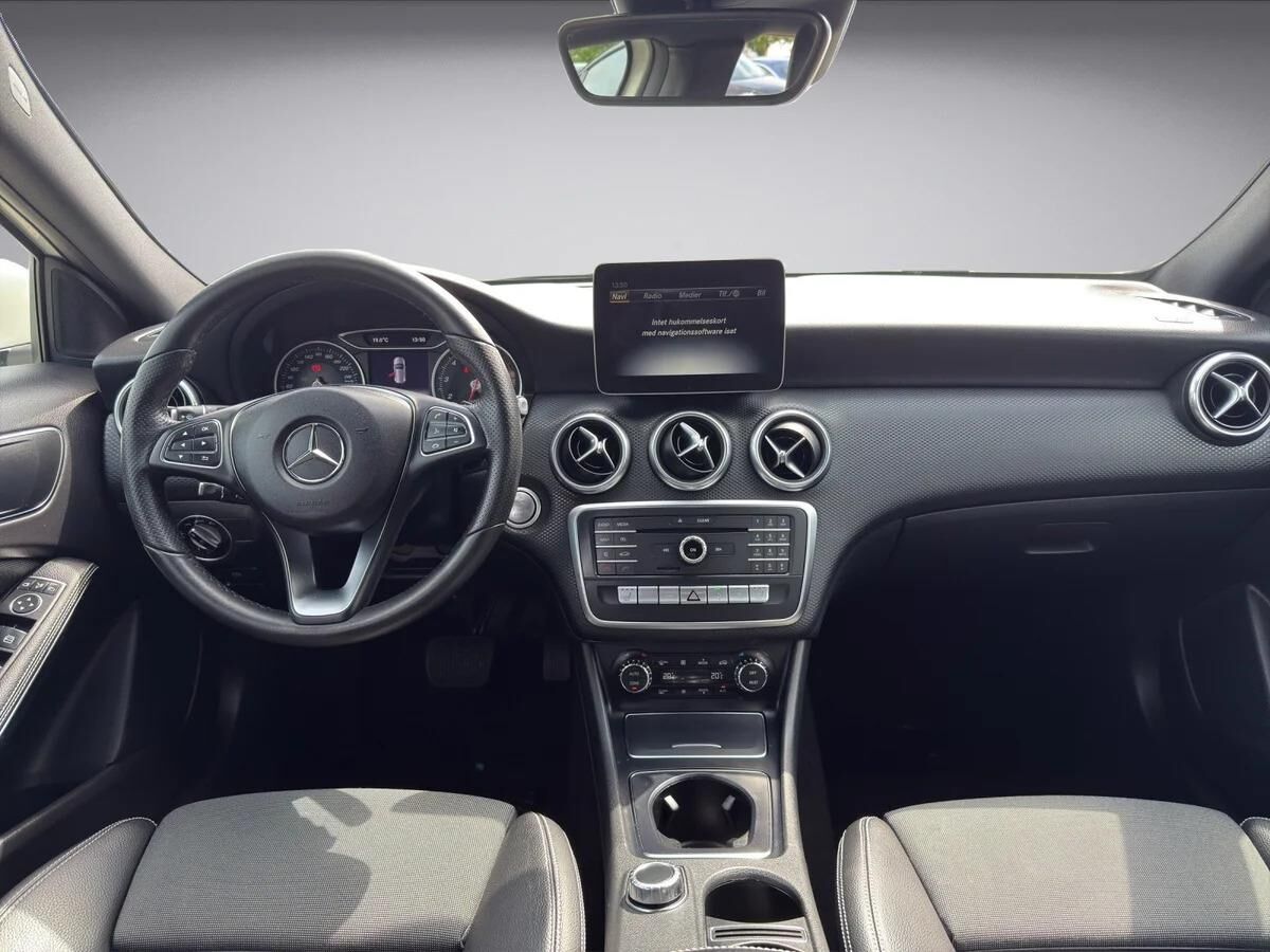 Billede af Mercedes-Benz A200 1,6 Final Edition AMG Line 7G-DCT 156HK 5d 7g Aut.