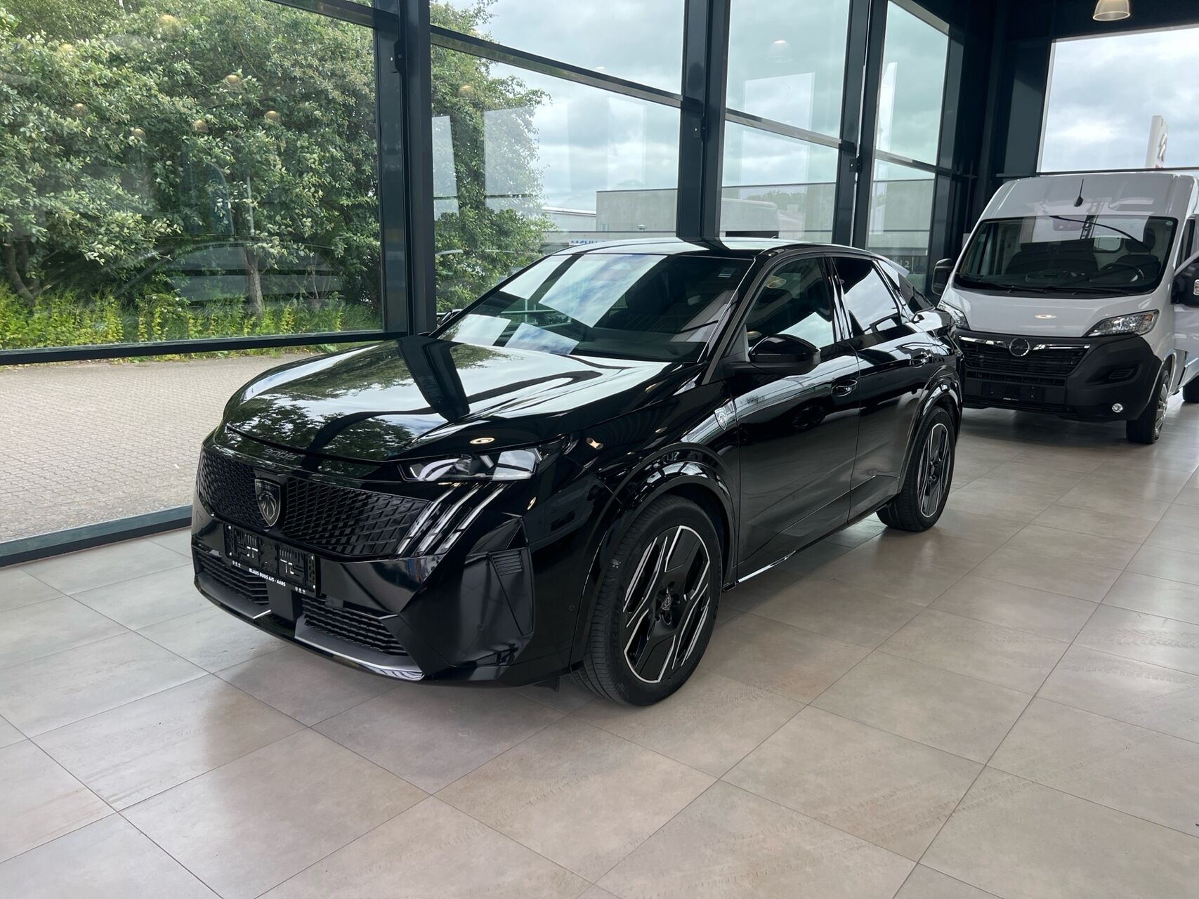Billede af Peugeot e-3008 EL GT Pack 210HK 5d Aut.