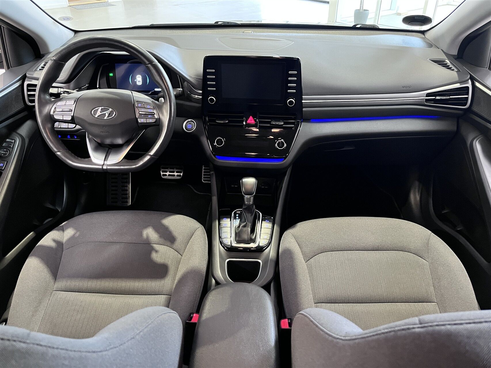 Billede af Hyundai Ioniq 1,6 GDI  Plugin-hybrid Premium plug-in 141HK 5d 6g Aut.