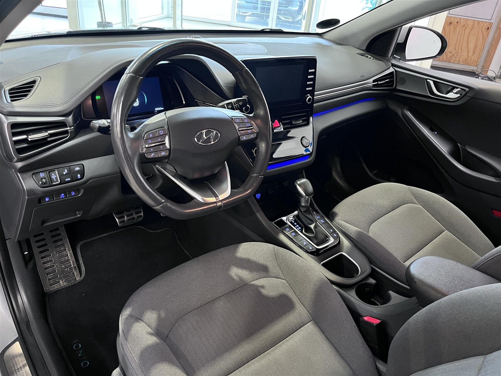 Billede af Hyundai Ioniq 1,6 GDI  Plugin-hybrid Premium plug-in 141HK 5d 6g Aut.