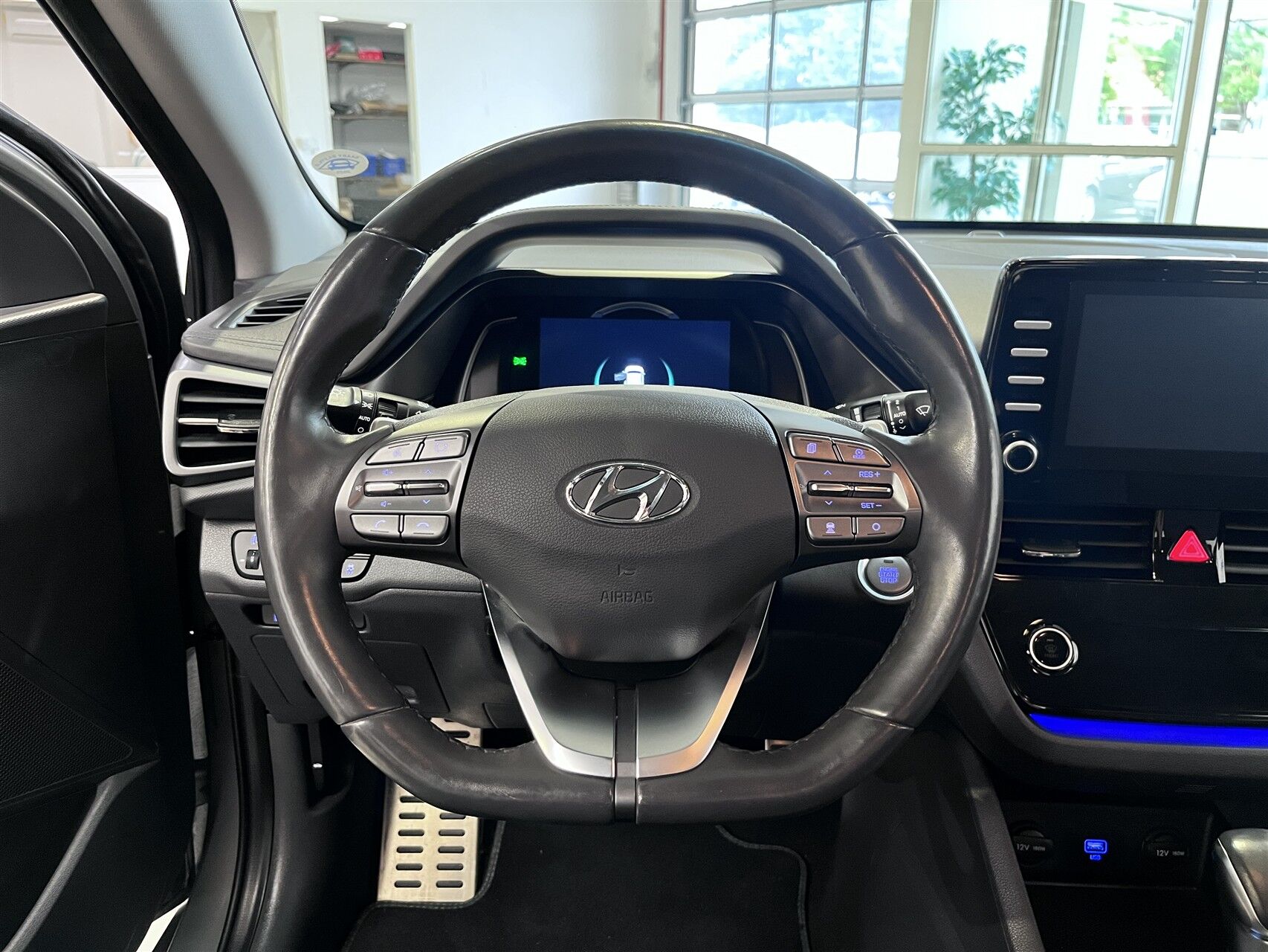 Billede af Hyundai Ioniq 1,6 GDI  Plugin-hybrid Premium plug-in 141HK 5d 6g Aut.