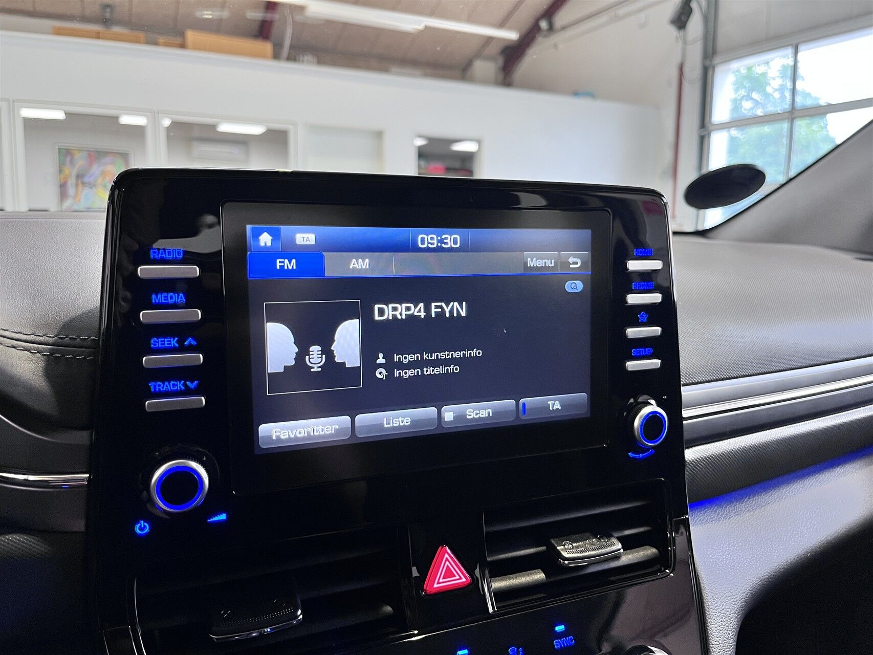 Billede af Hyundai Ioniq 1,6 GDI  Plugin-hybrid Premium plug-in 141HK 5d 6g Aut.