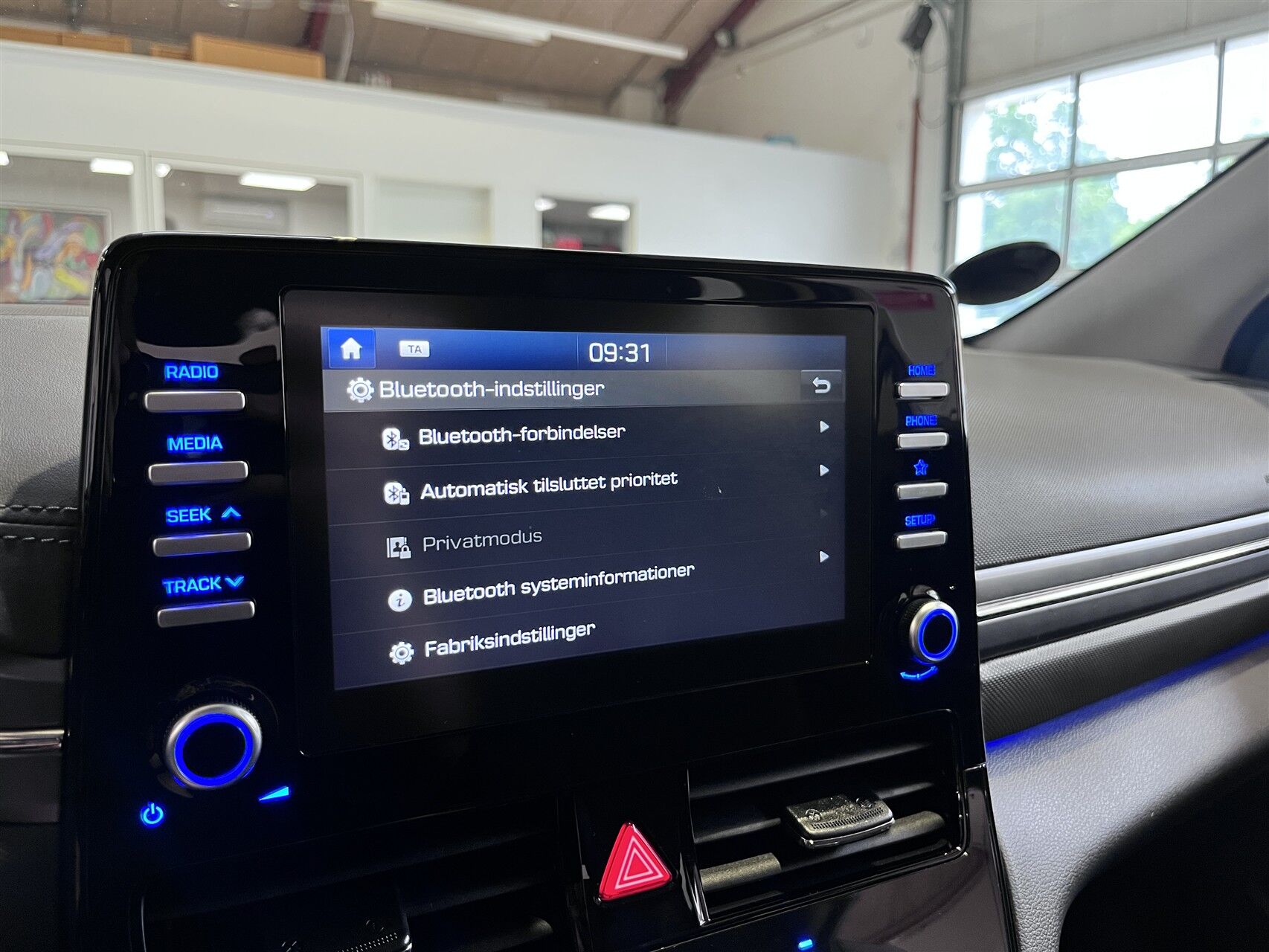 Billede af Hyundai Ioniq 1,6 GDI  Plugin-hybrid Premium plug-in 141HK 5d 6g Aut.