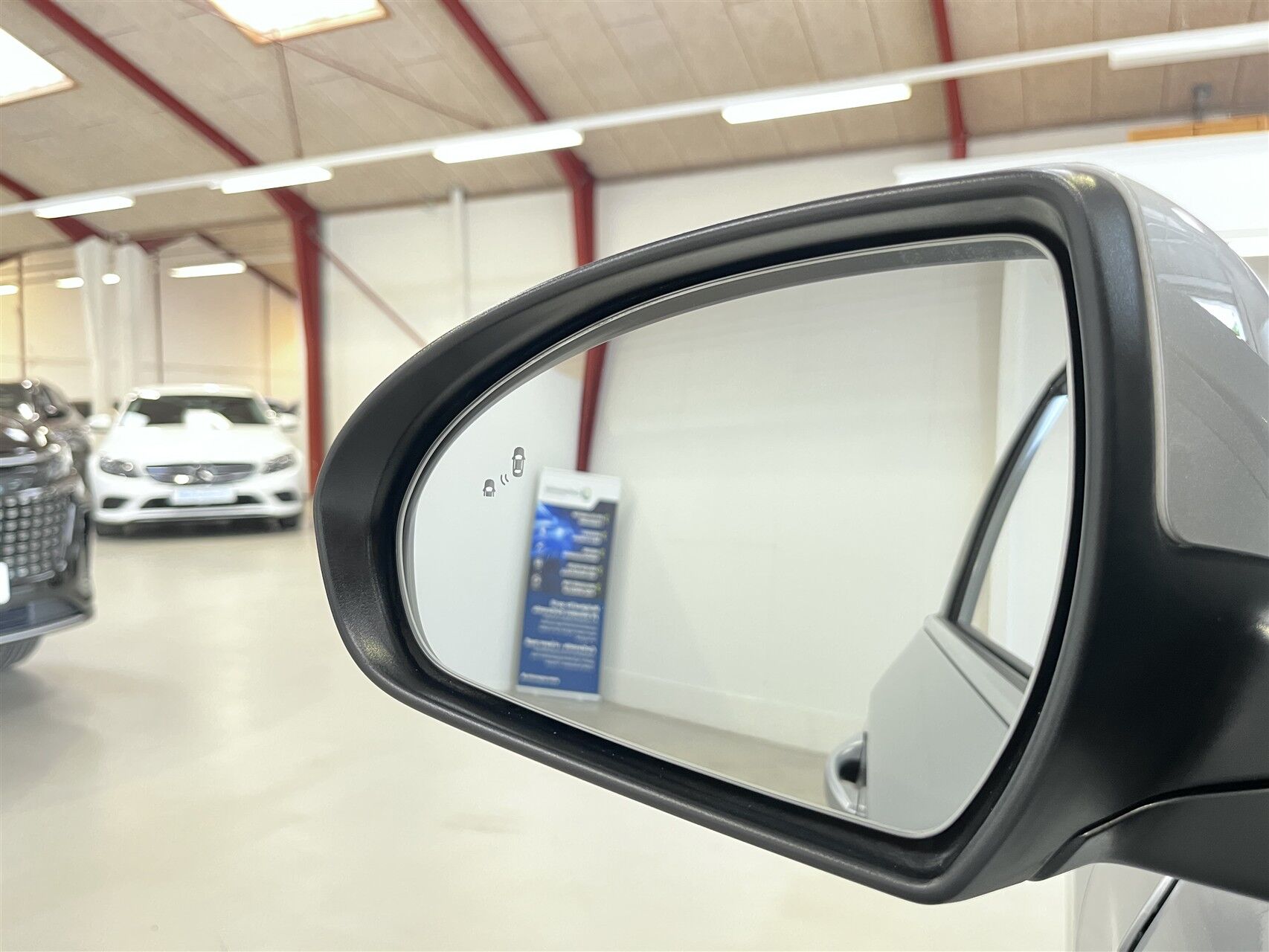 Billede af Hyundai Ioniq 1,6 GDI  Plugin-hybrid Premium plug-in 141HK 5d 6g Aut.
