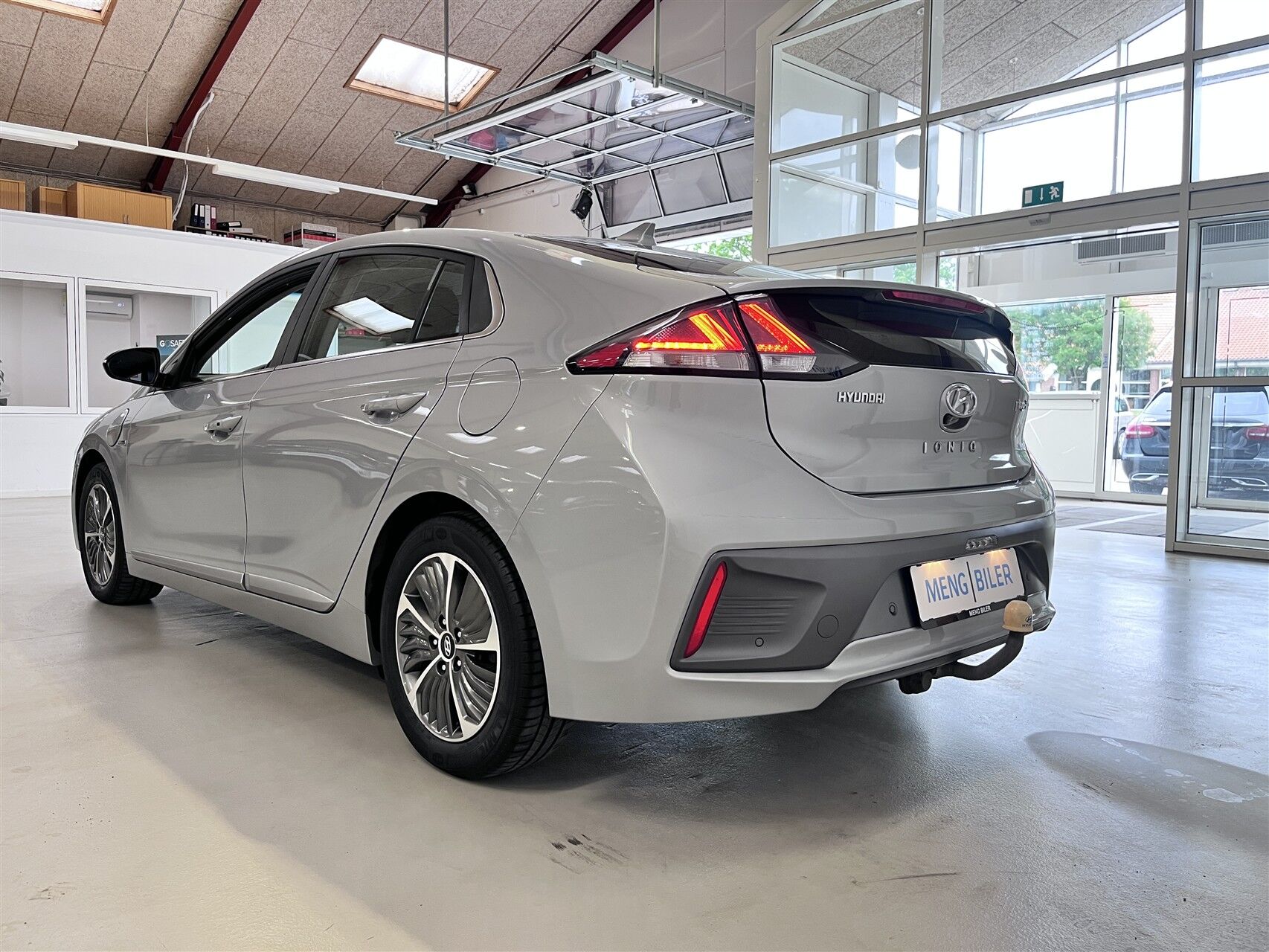 Billede af Hyundai Ioniq 1,6 GDI  Plugin-hybrid Premium plug-in 141HK 5d 6g Aut.