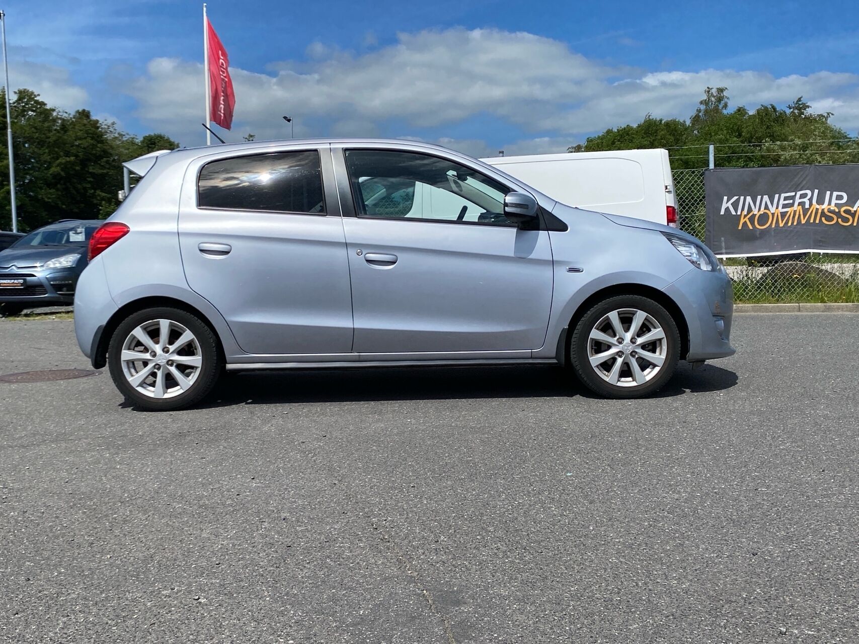 Billede af Mitsubishi Space Star 1,2 Inbeat 80HK 5d