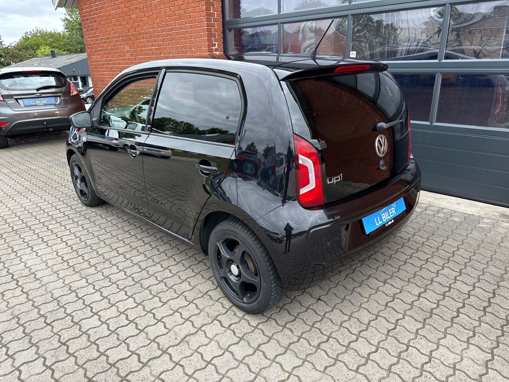 Billede af VW up 1,0 MPI High ASG 75HK 5d Aut.
