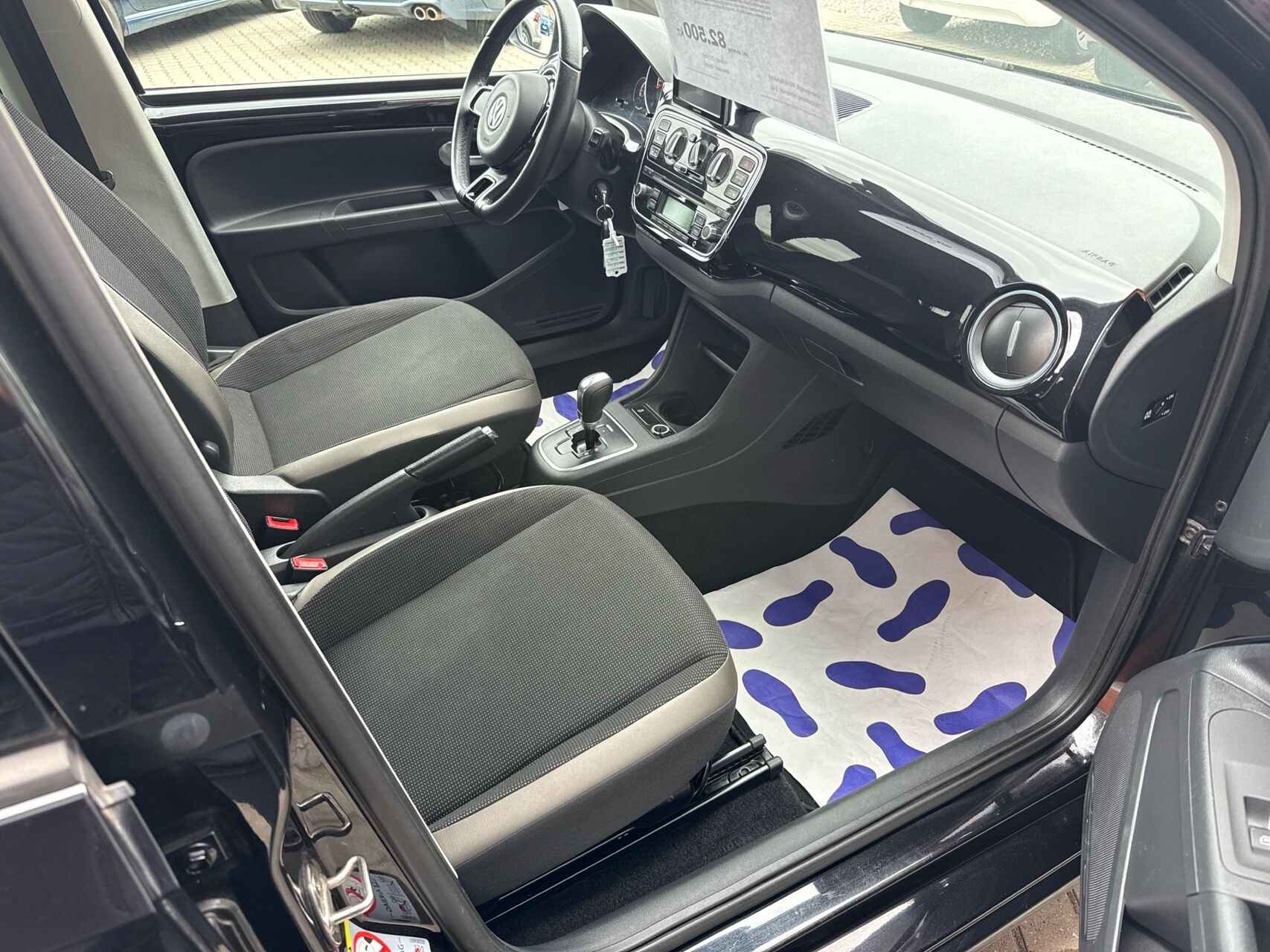 Billede af VW up 1,0 MPI High ASG 75HK 5d Aut.