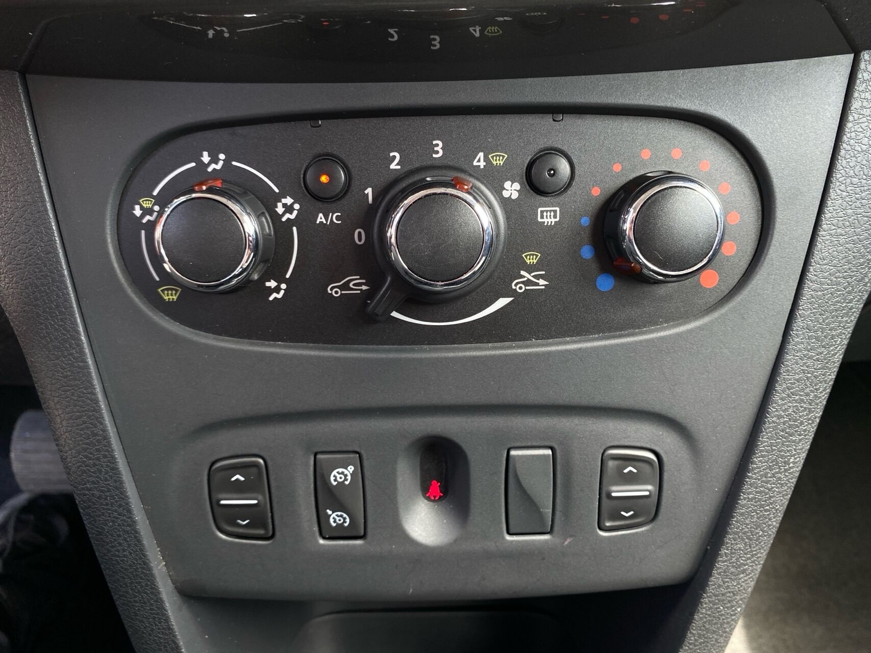 Billede af Dacia Sandero 0,9 Tce Stepway Start/Stop Easy-R 90HK 5d Aut.