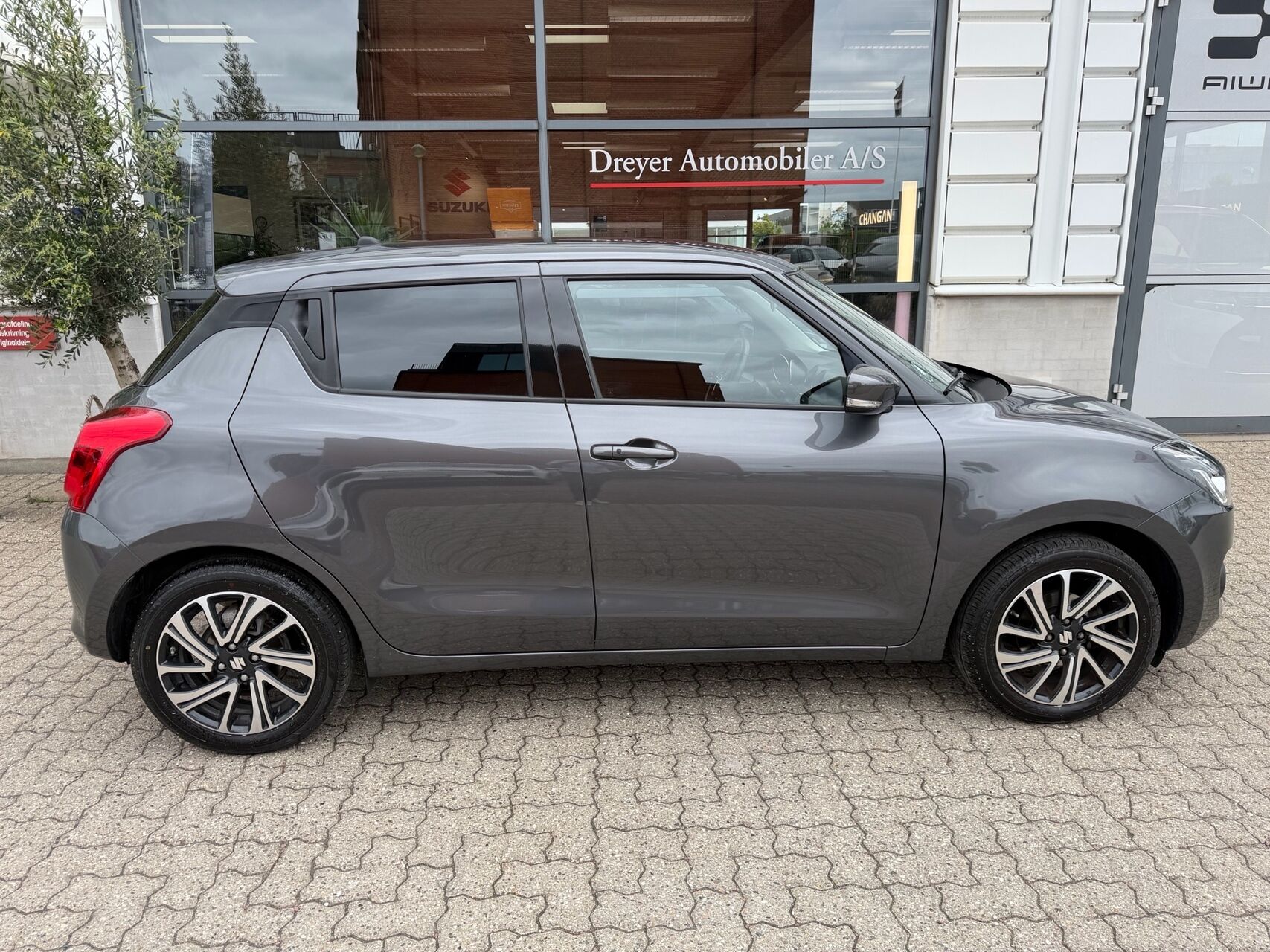 Billede af Suzuki Swift 1,2 Dualjet  Mild hybrid Exclusive AEB 83HK 5d