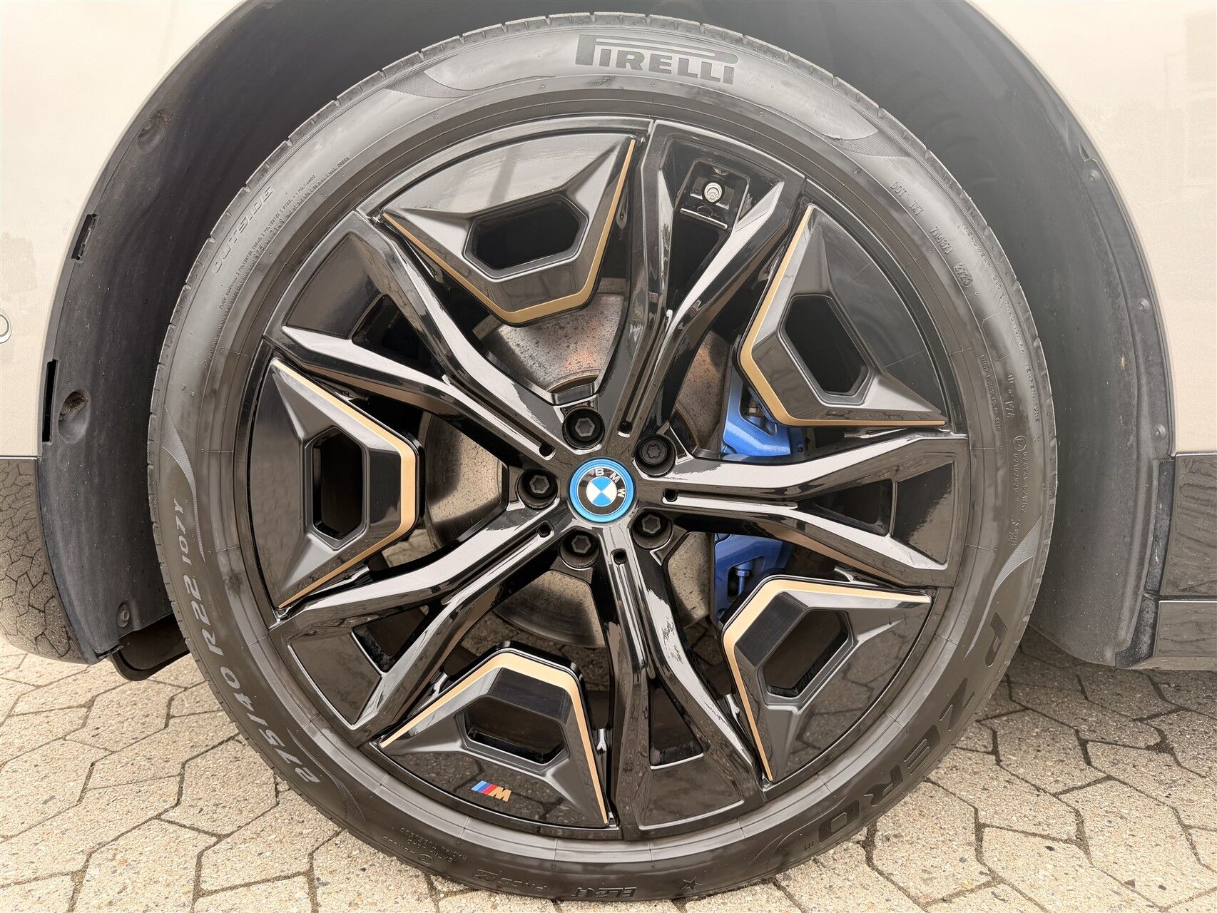 Billede af BMW iX 40 Fully Charged Sport XDrive 326HK 5d Aut. 