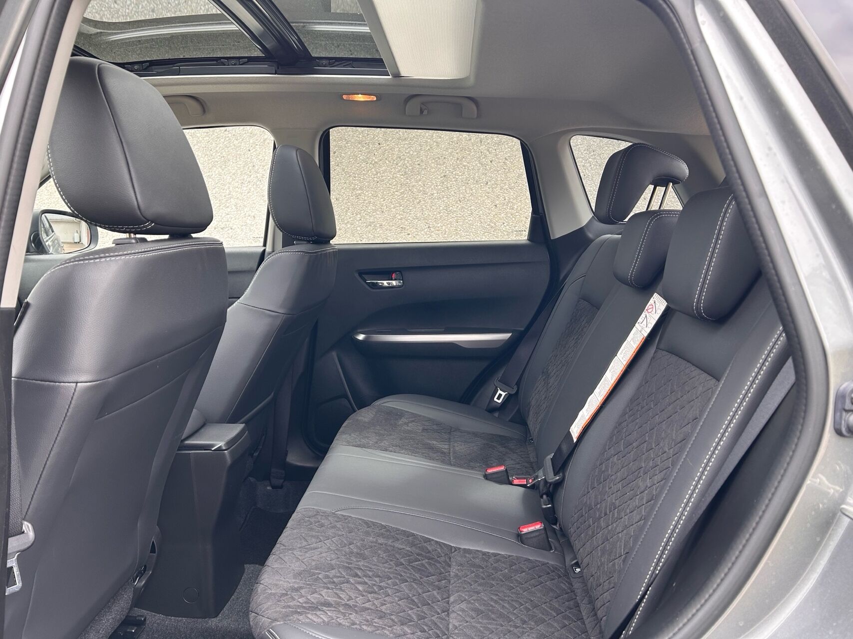 Billede af Suzuki Vitara 1,5 Hybrid Adventure AGS 102HK 5d 6g Aut.