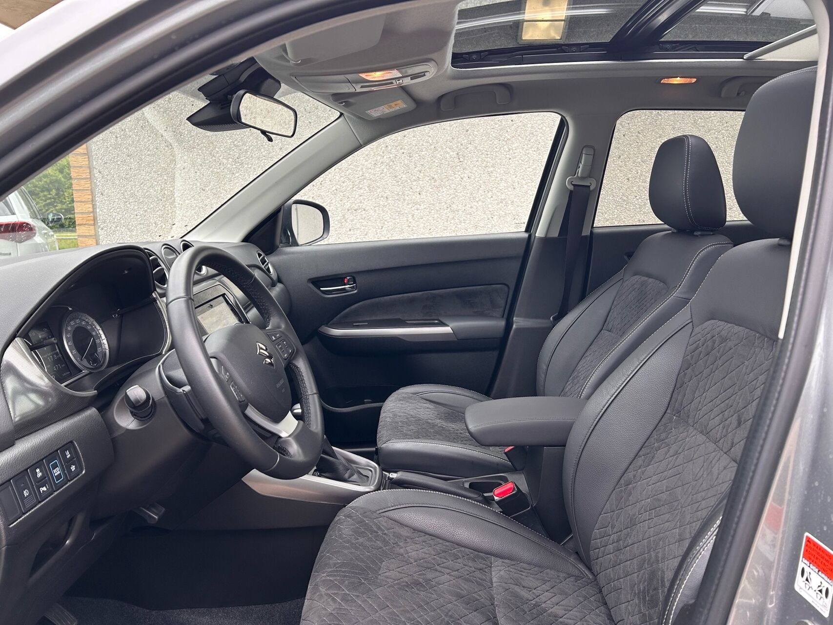 Billede af Suzuki Vitara 1,5 Hybrid Adventure AGS 102HK 5d 6g Aut.