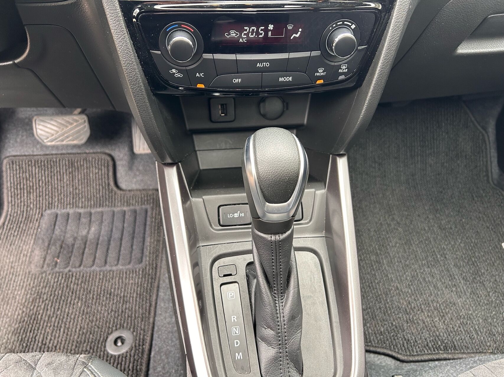 Billede af Suzuki Vitara 1,5 Hybrid Adventure AGS 102HK 5d 6g Aut.