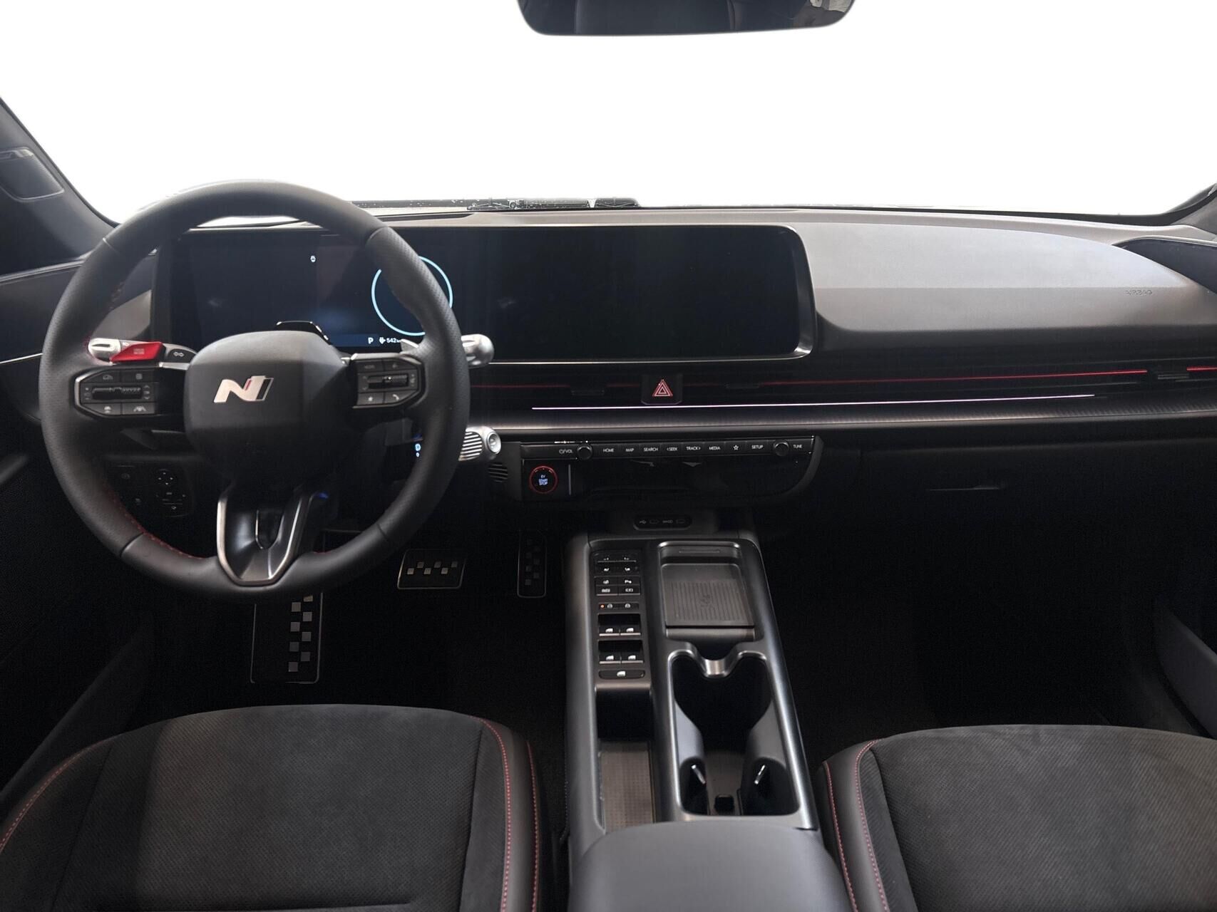 Billede af Hyundai Ioniq 6 Electric 84 kWh N-line+ 229HK Aut.