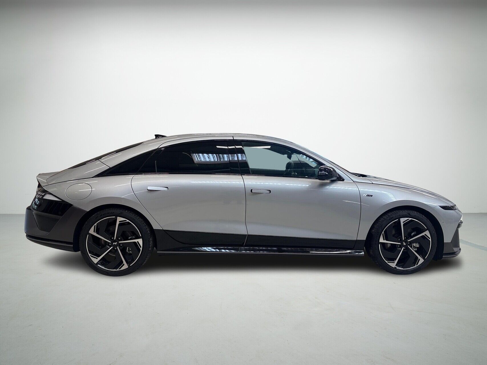 Billede af Hyundai Ioniq 6 Electric 84 kWh N-line+ 229HK Aut.