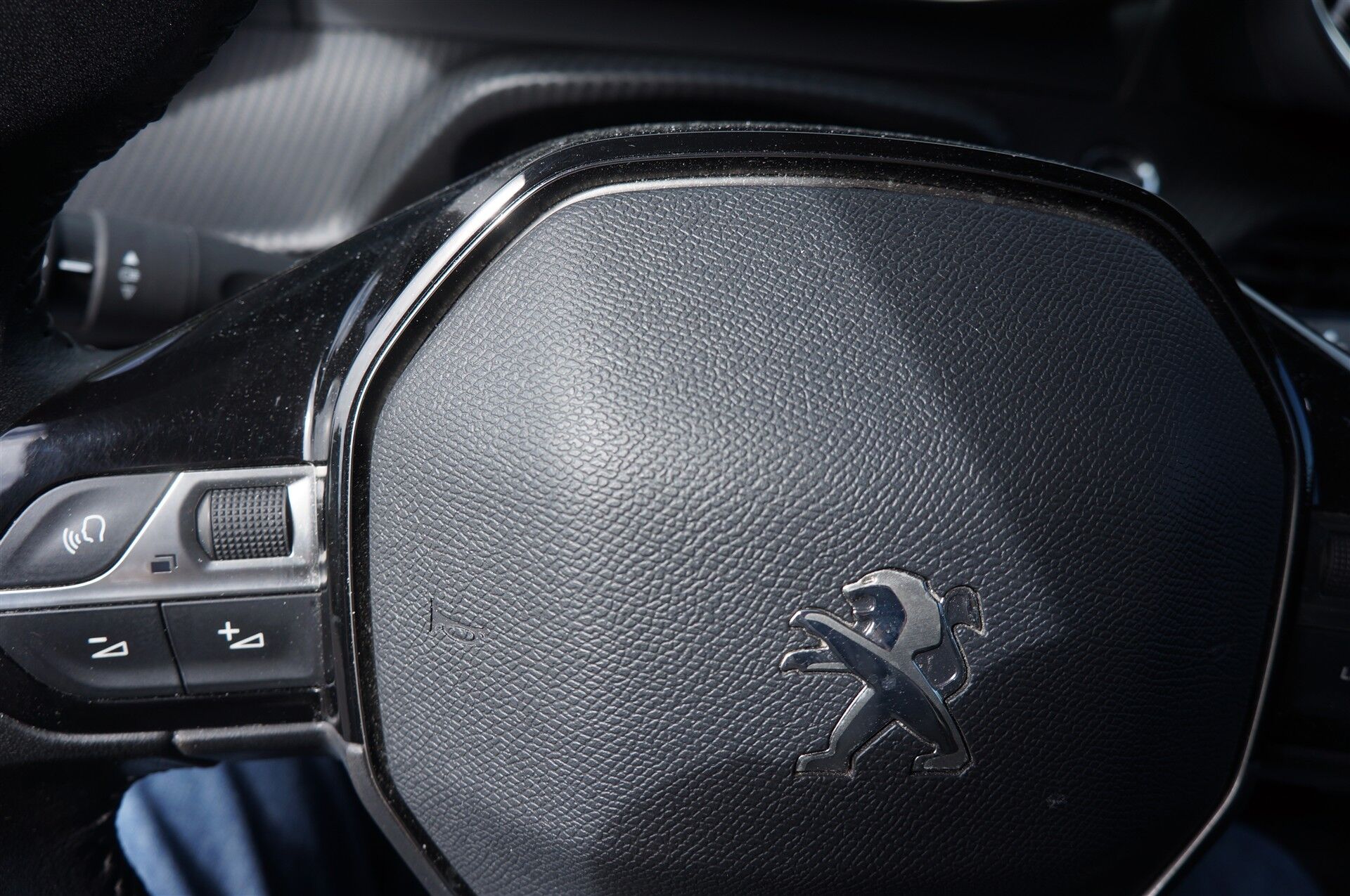 Billede af Peugeot 2008 1,2 PureTech Edition 210+ 130HK 5d
