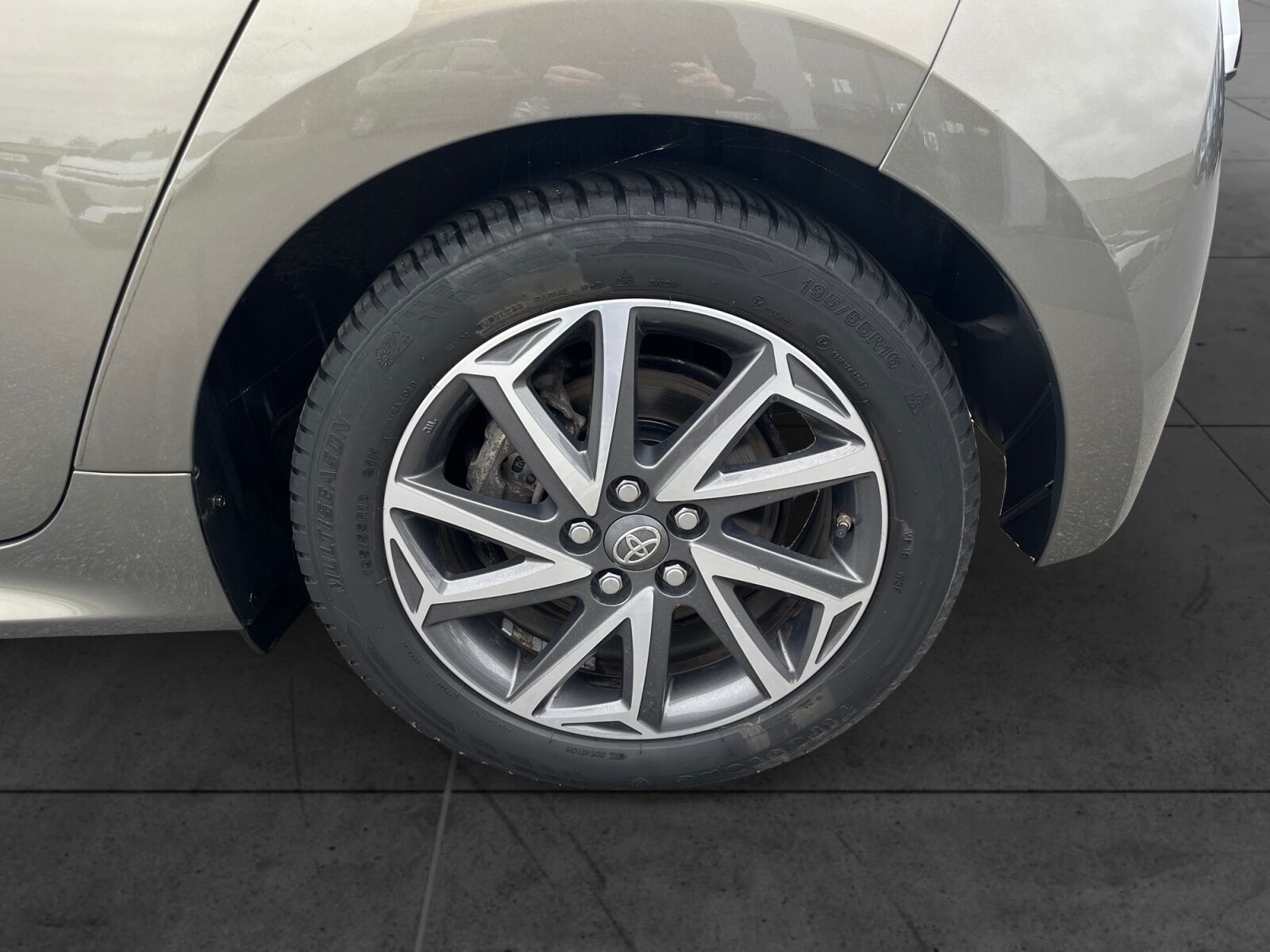 Billede af Toyota Yaris 1,5 Hybrid H3 Smart 116HK 5d Trinl. Gear