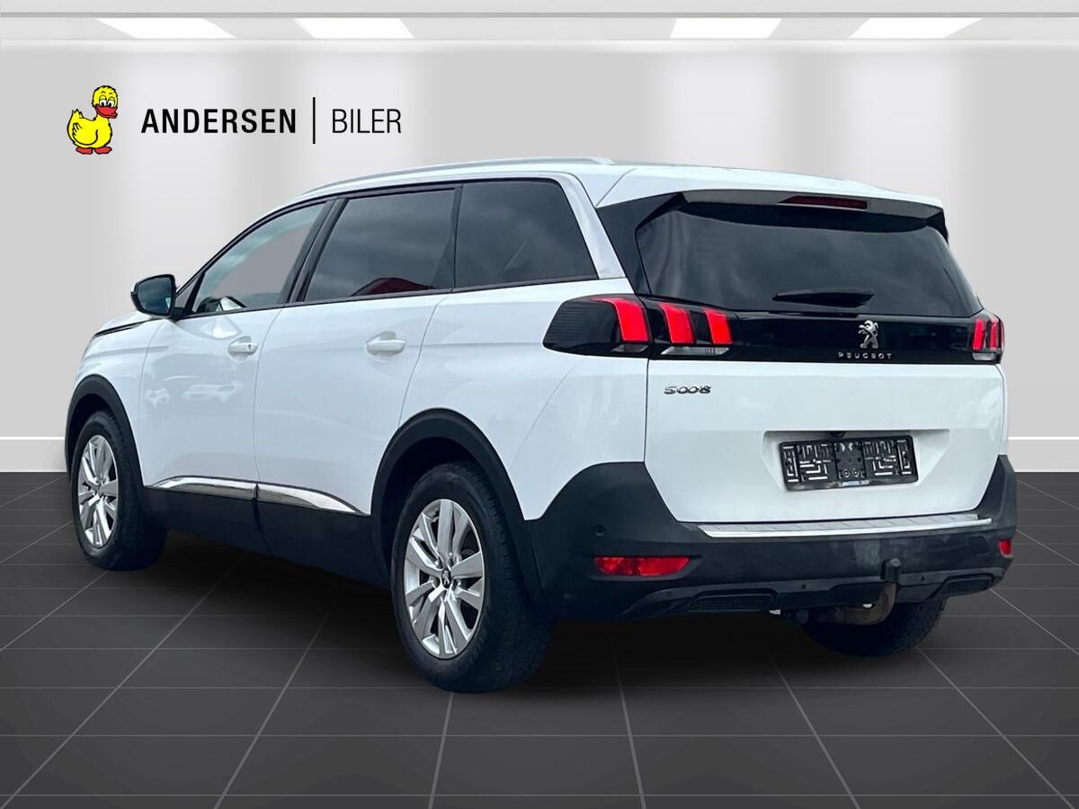Billede af Peugeot 5008 1,2 e-THP Allure EAT6 130HK 5d 6g Aut.