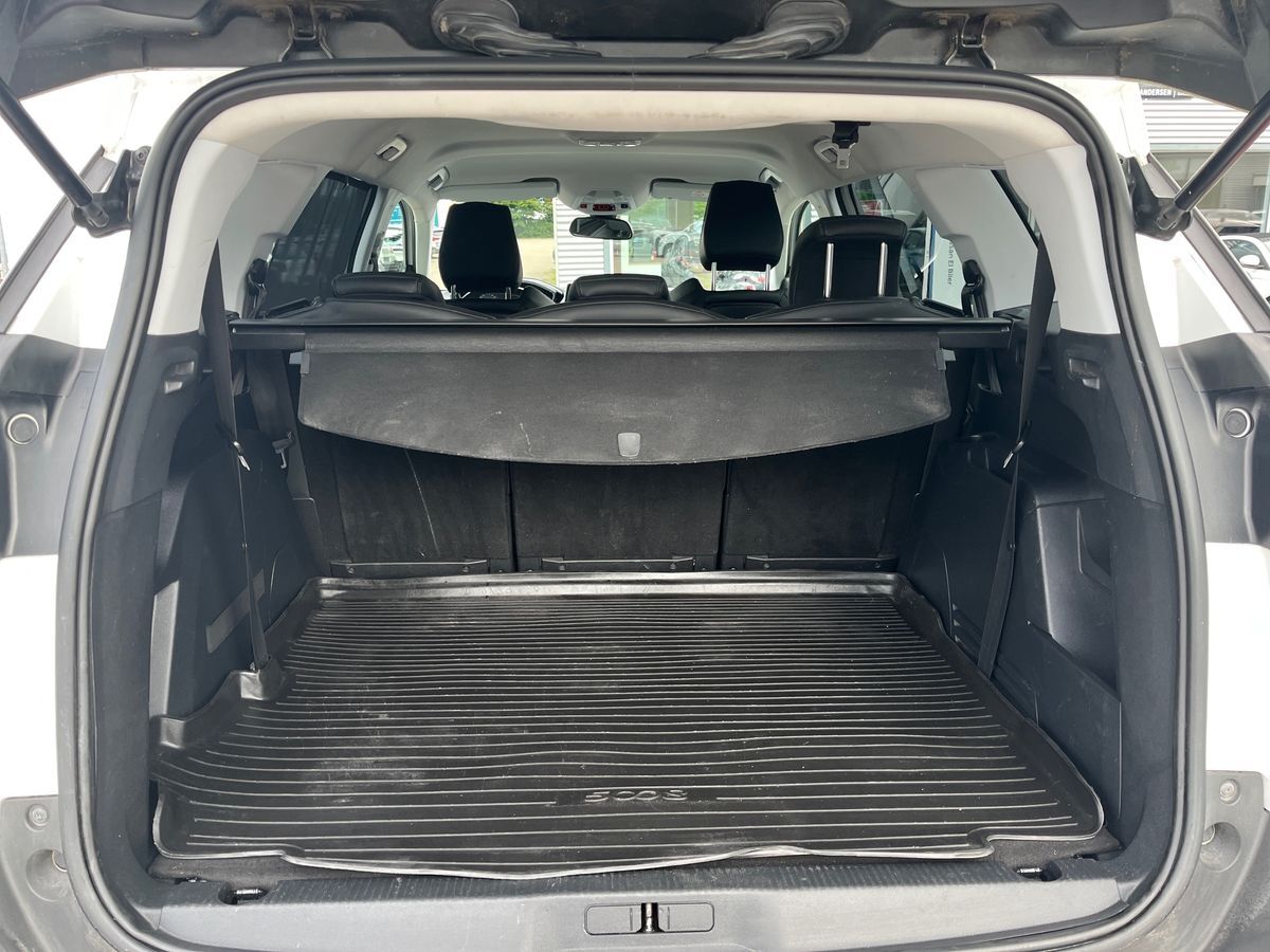 Billede af Peugeot 5008 1,2 e-THP Allure EAT6 130HK 5d 6g Aut.