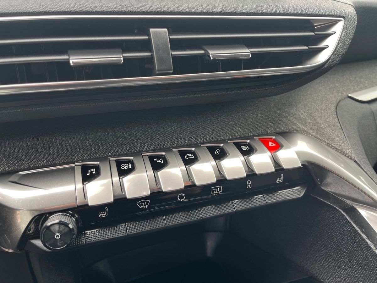 Billede af Peugeot 5008 1,2 e-THP Allure EAT6 130HK 5d 6g Aut.