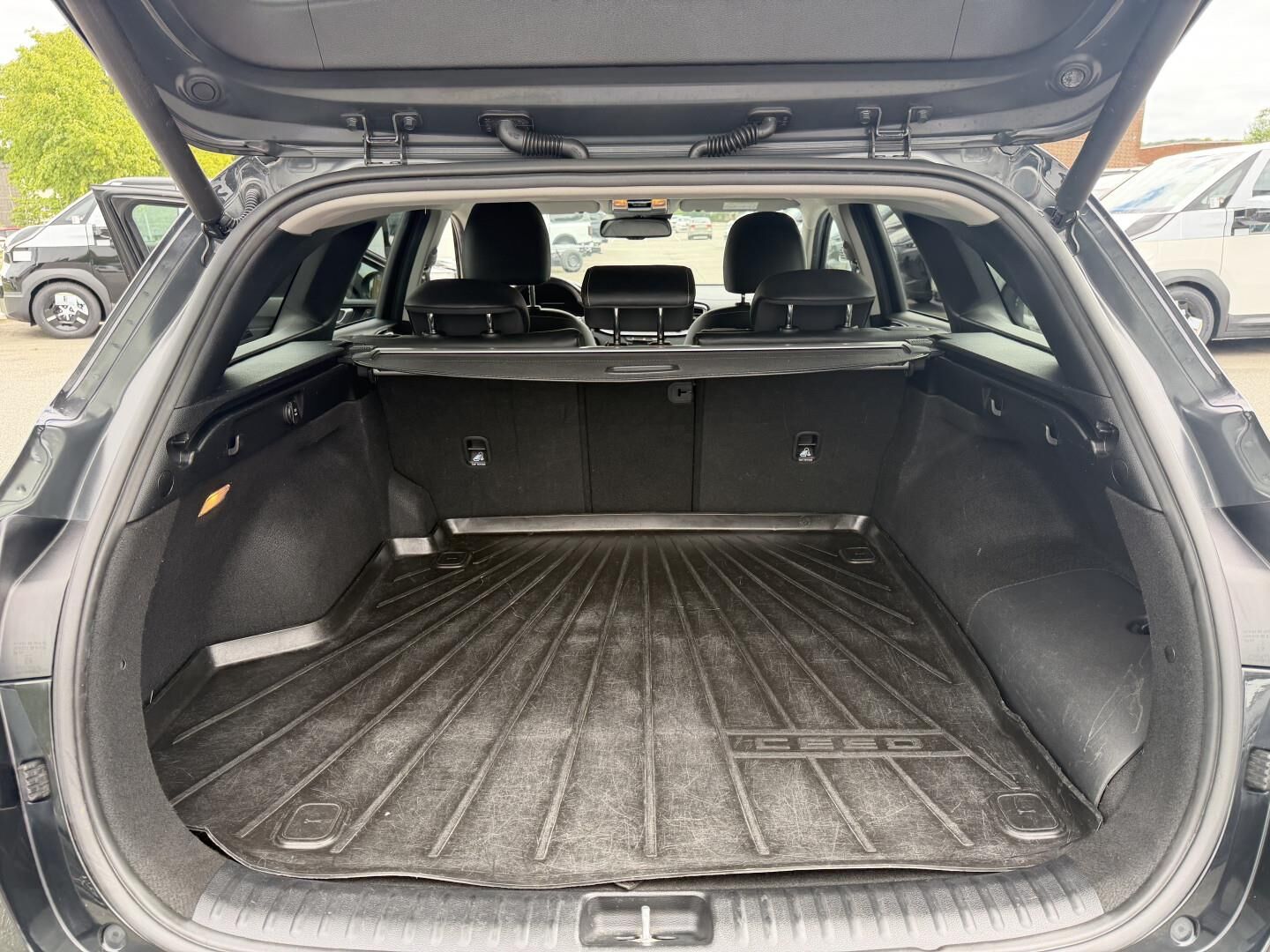 Billede af Kia Ceed SW 1,6 GDI PHEV  Plugin-hybrid Upgrade m/Plus DCT 141HK Stc 6g Aut.