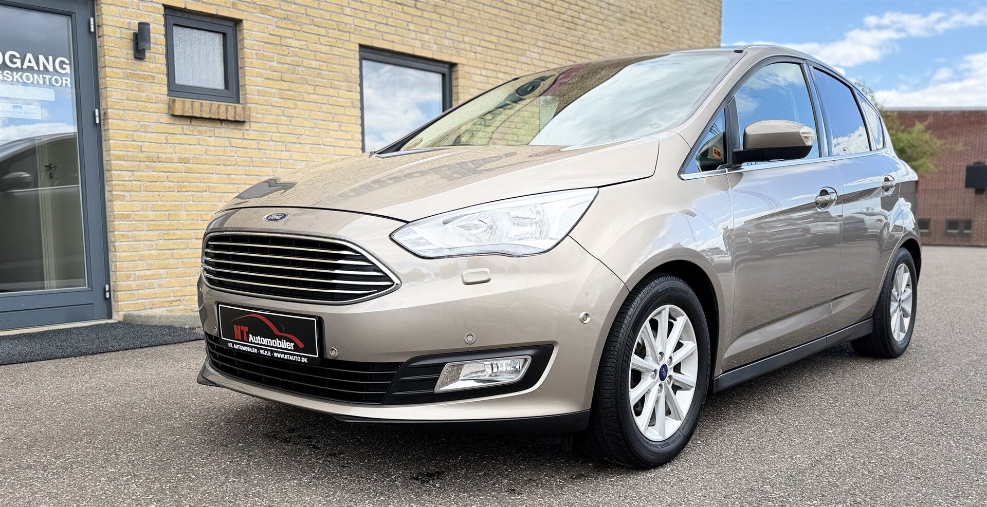 Billede af Ford C-MAX 1,0 EcoBoost Titanium Plus Start/Stop 125HK 6g