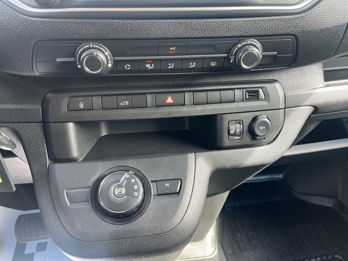 Billede af Toyota Proace Long 2,0 D Comfort Master 144HK Van 8g Aut.