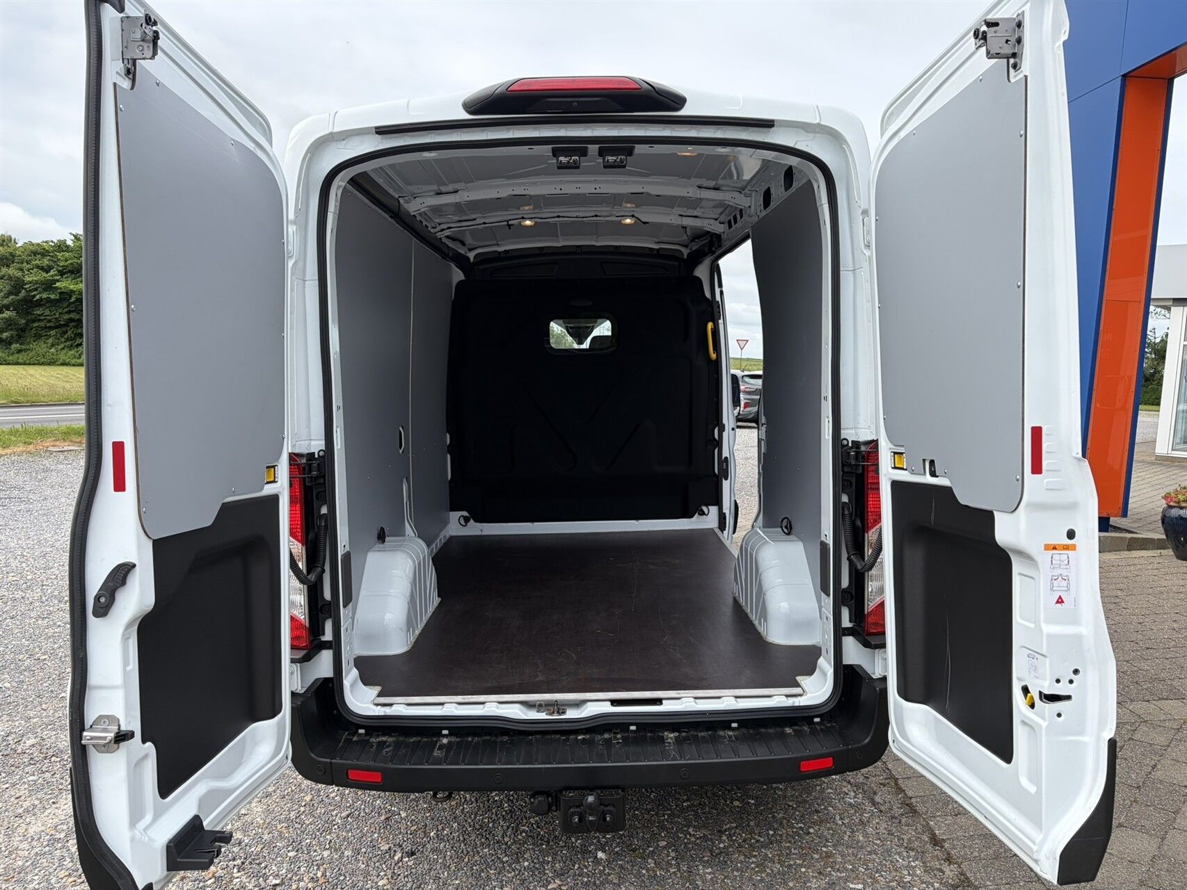 Billede af Ford Transit 350 L2H2 2,0 TDCi Trend 130HK Van 6g