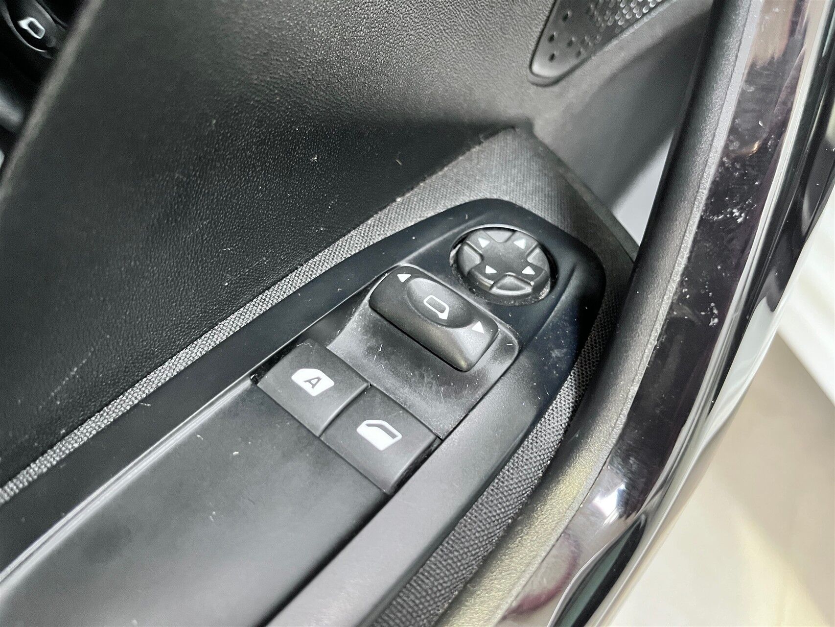 Billede af Peugeot 208 1,2 VTi Allure 82HK 5d