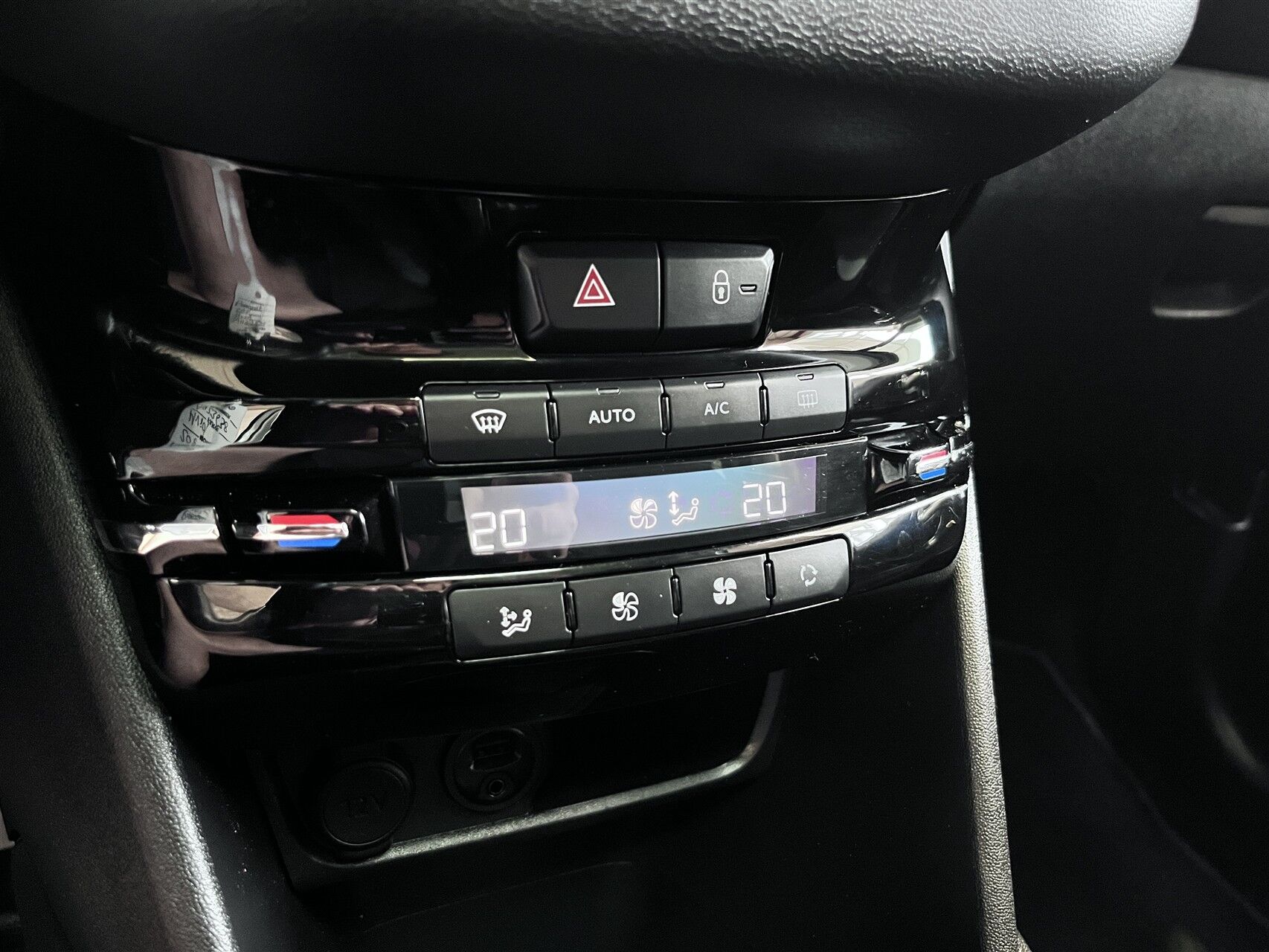 Billede af Peugeot 208 1,2 VTi Allure 82HK 5d