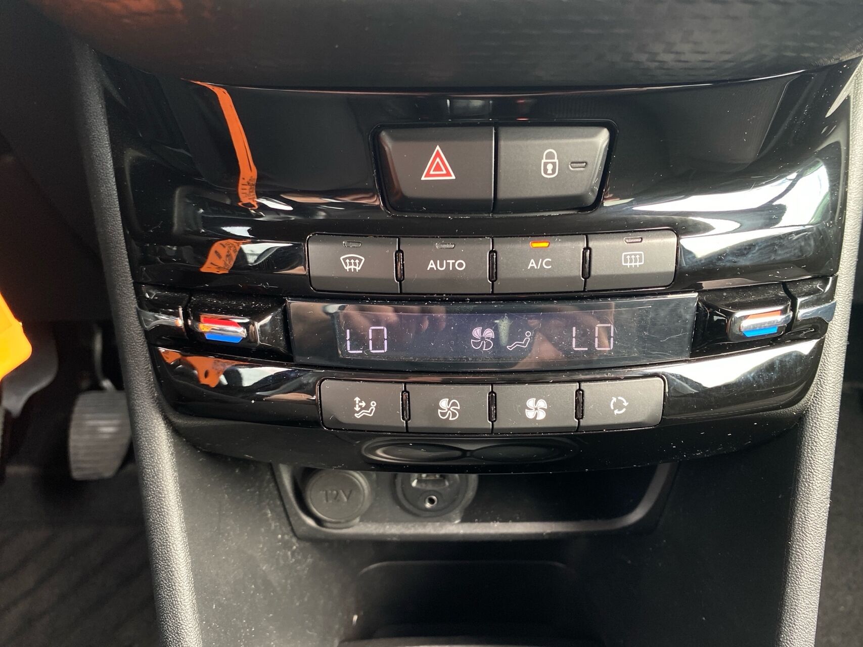 Billede af Peugeot 208 1,2 VTi Allure 82HK 5d