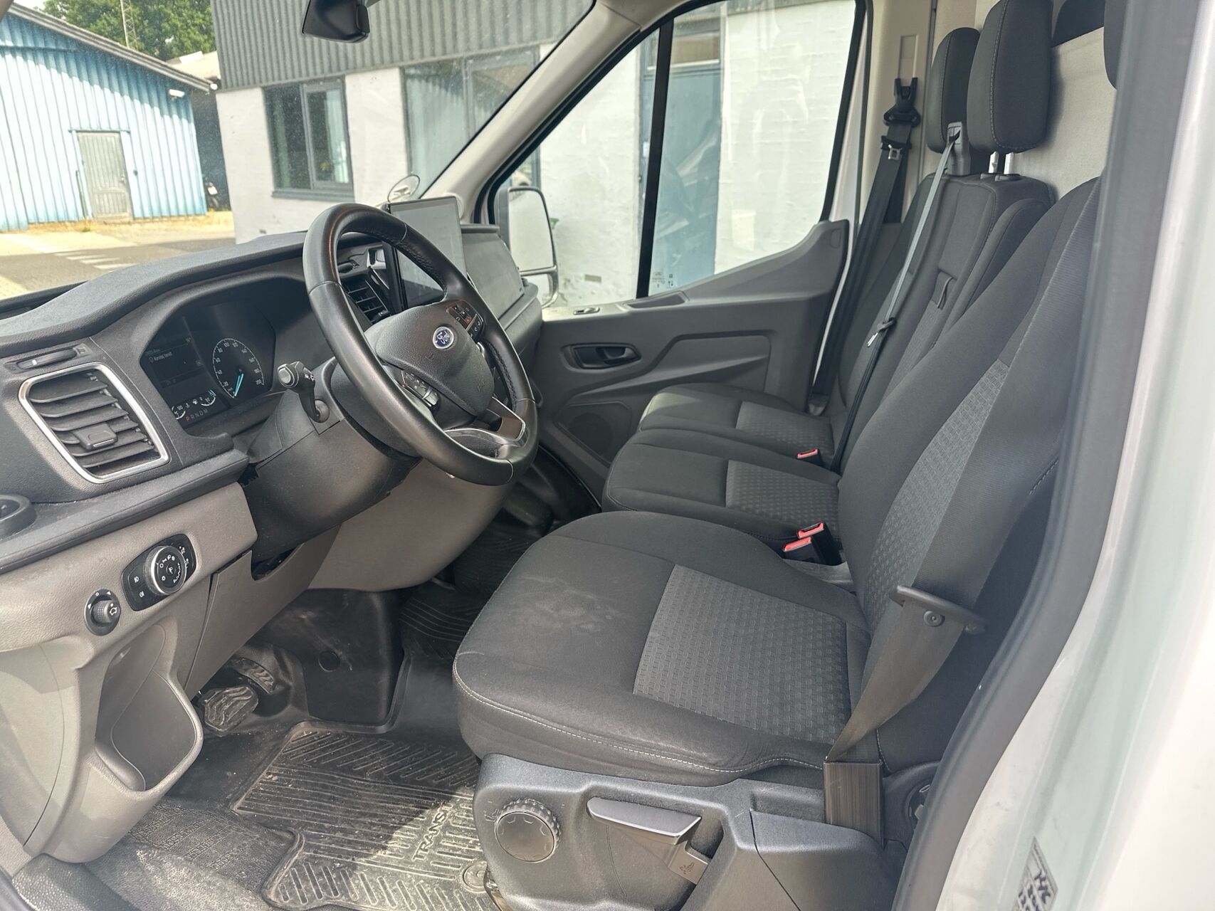 Billede af Ford Transit 350 L2H2 2,0 TDCi Trend 130HK Van 6g Aut.