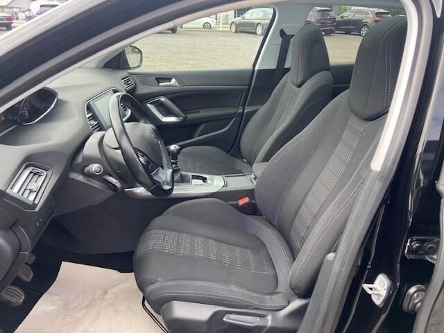 Billede af Peugeot 308 1,2 e-THP Allure 130HK 5d