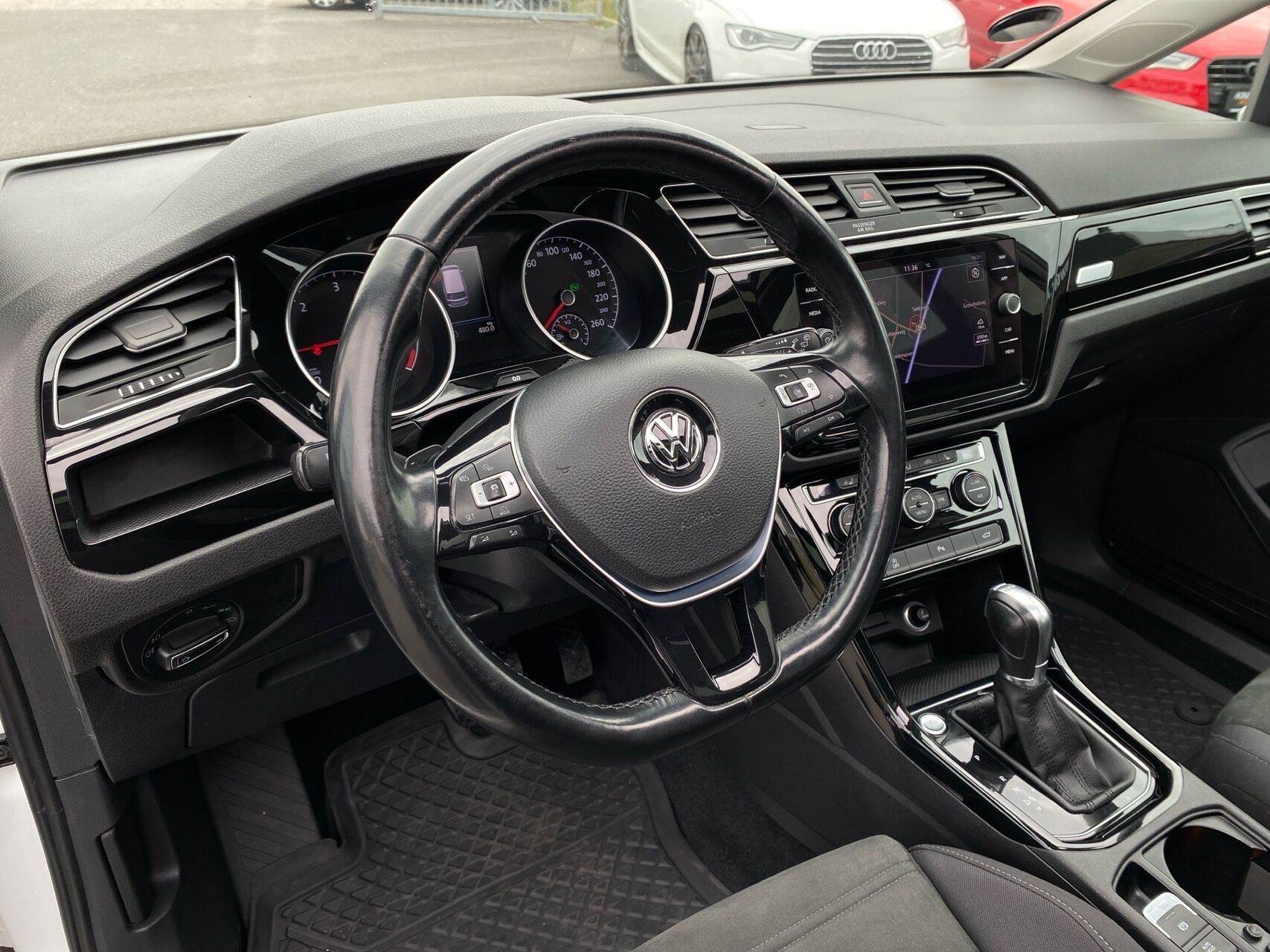 Billede af VW Touran 2,0 TDI BMT SCR Highline DSG 150HK 6g Aut.