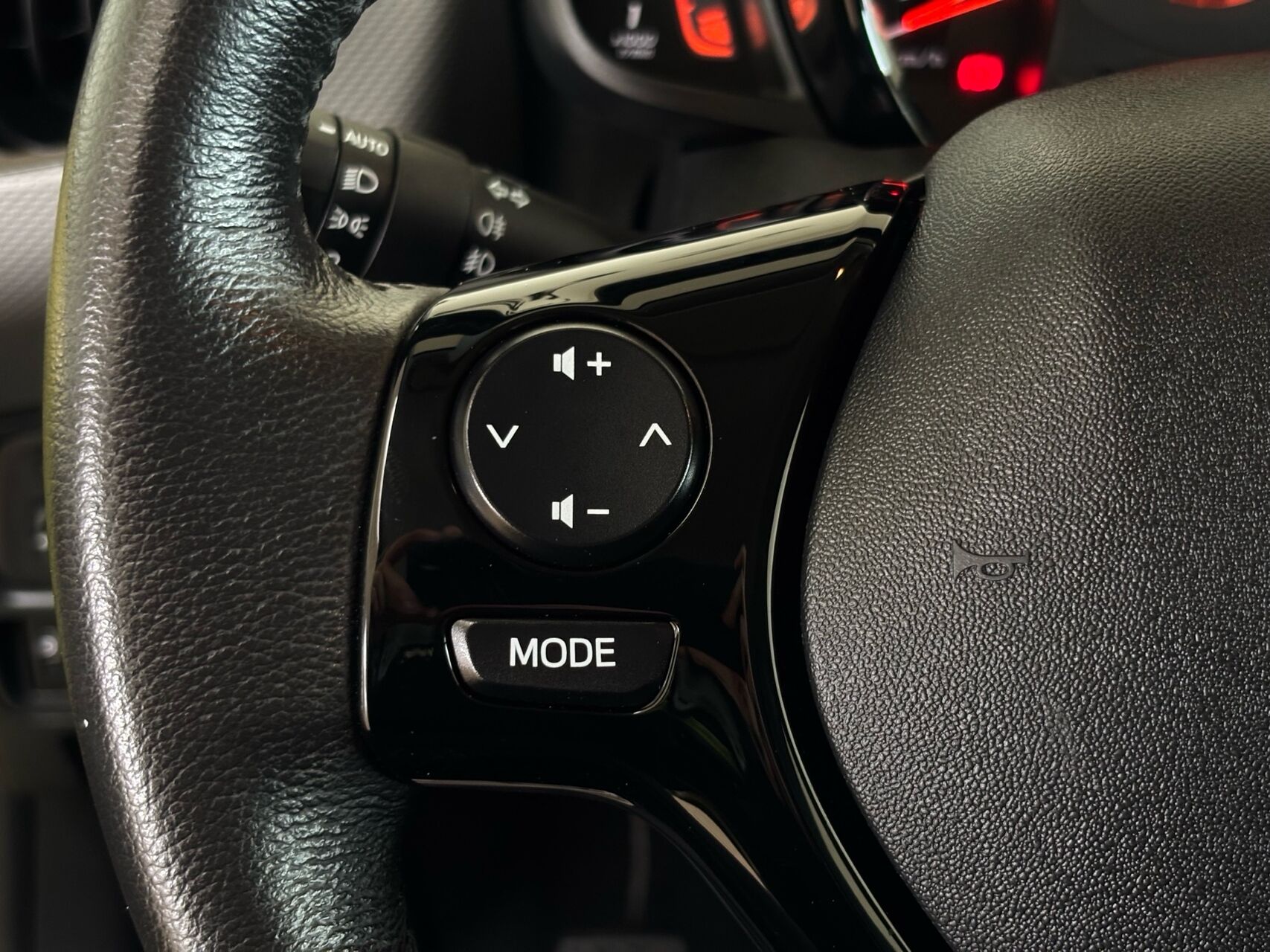 Billede af Peugeot 108 1,0 e-Vti Allure+ 72HK 5d