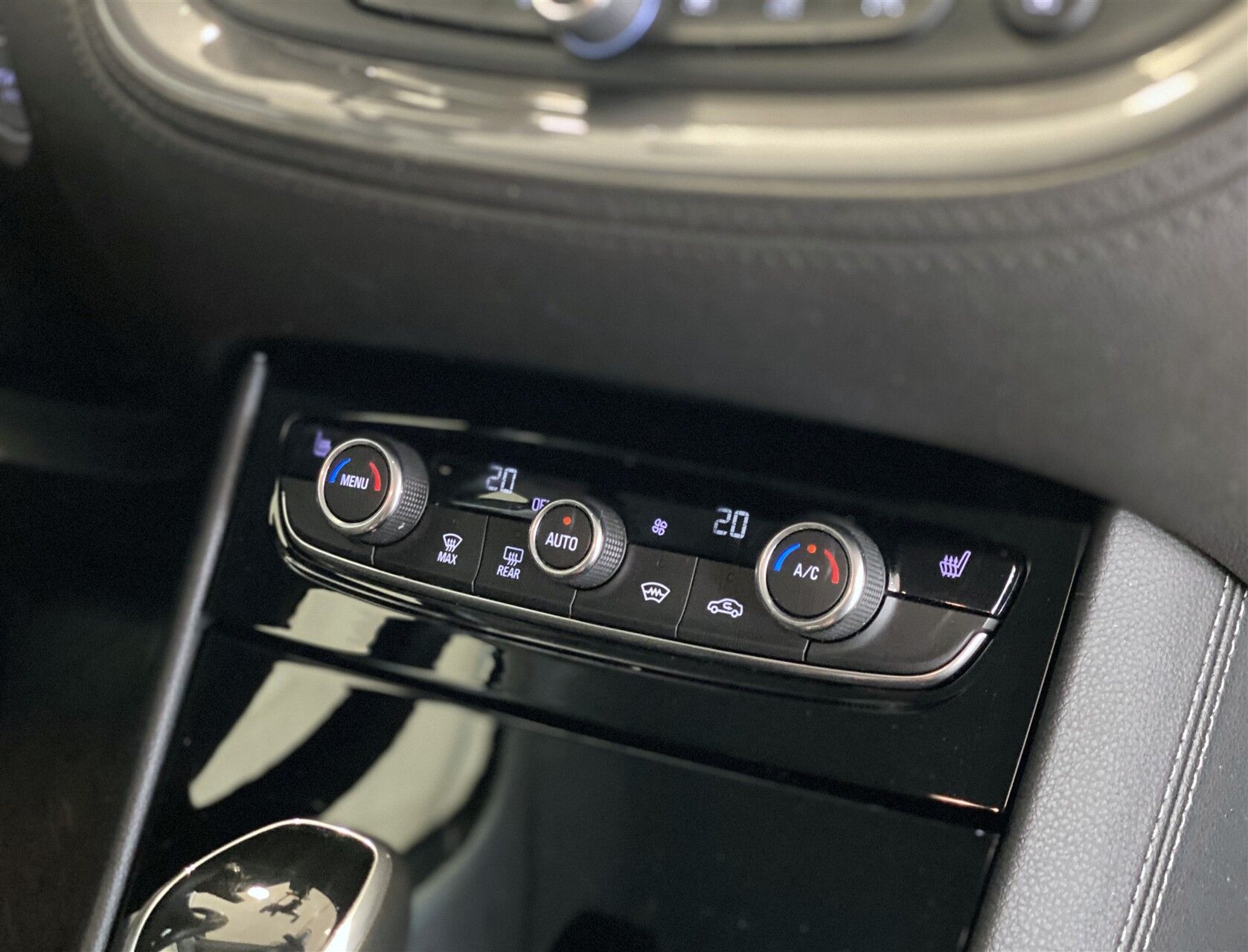 Billede af Opel Grandland X 2,0 CDTI Innovation Start/Stop 177HK 5d 8g Aut.