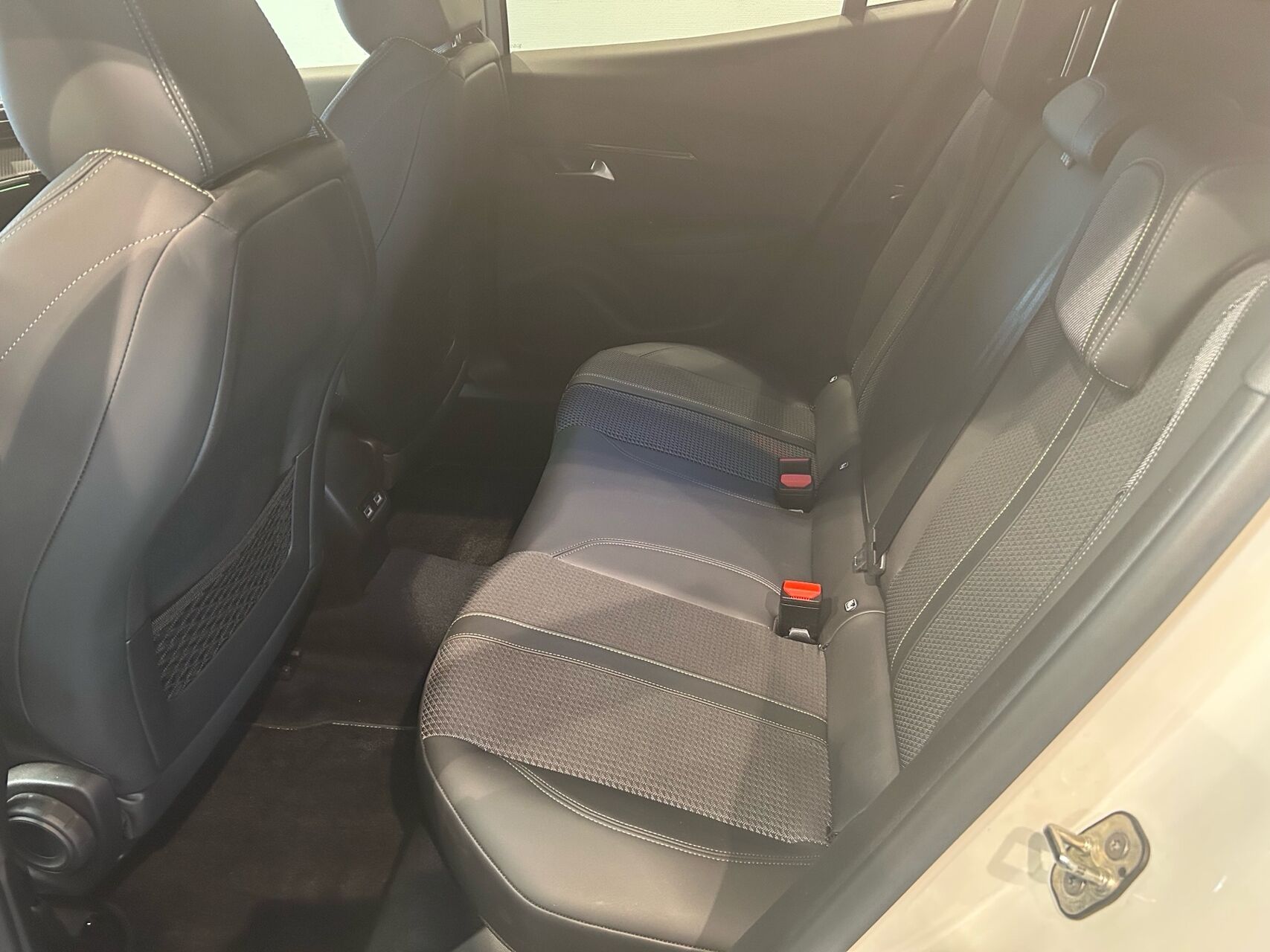 Billede af Peugeot 2008 1,2 PureTech GT EAT8 130HK 5d 8g Aut.