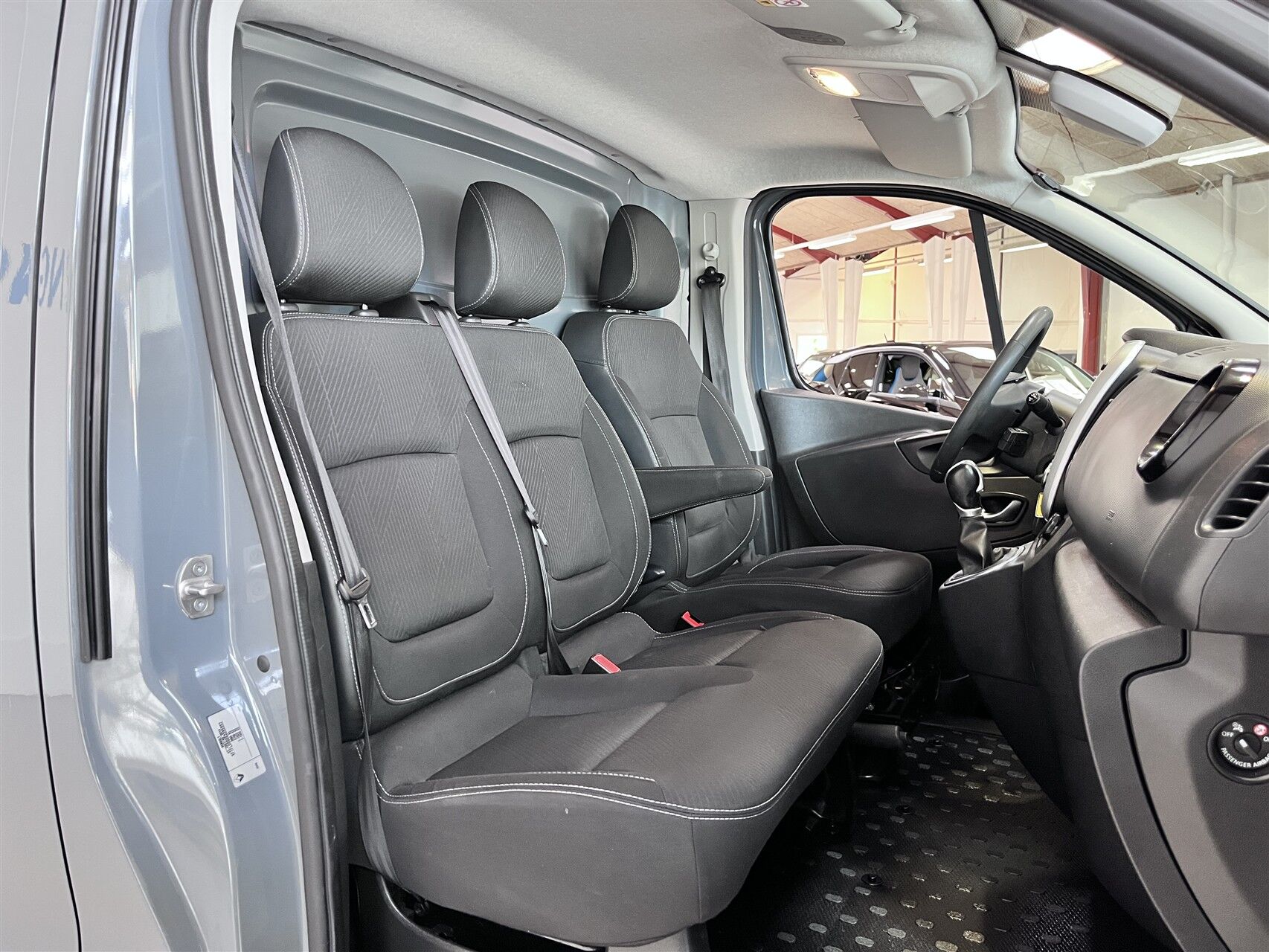 Billede af Renault Trafic T29 L2H1 2,0 DCI 145HK Van 6g
