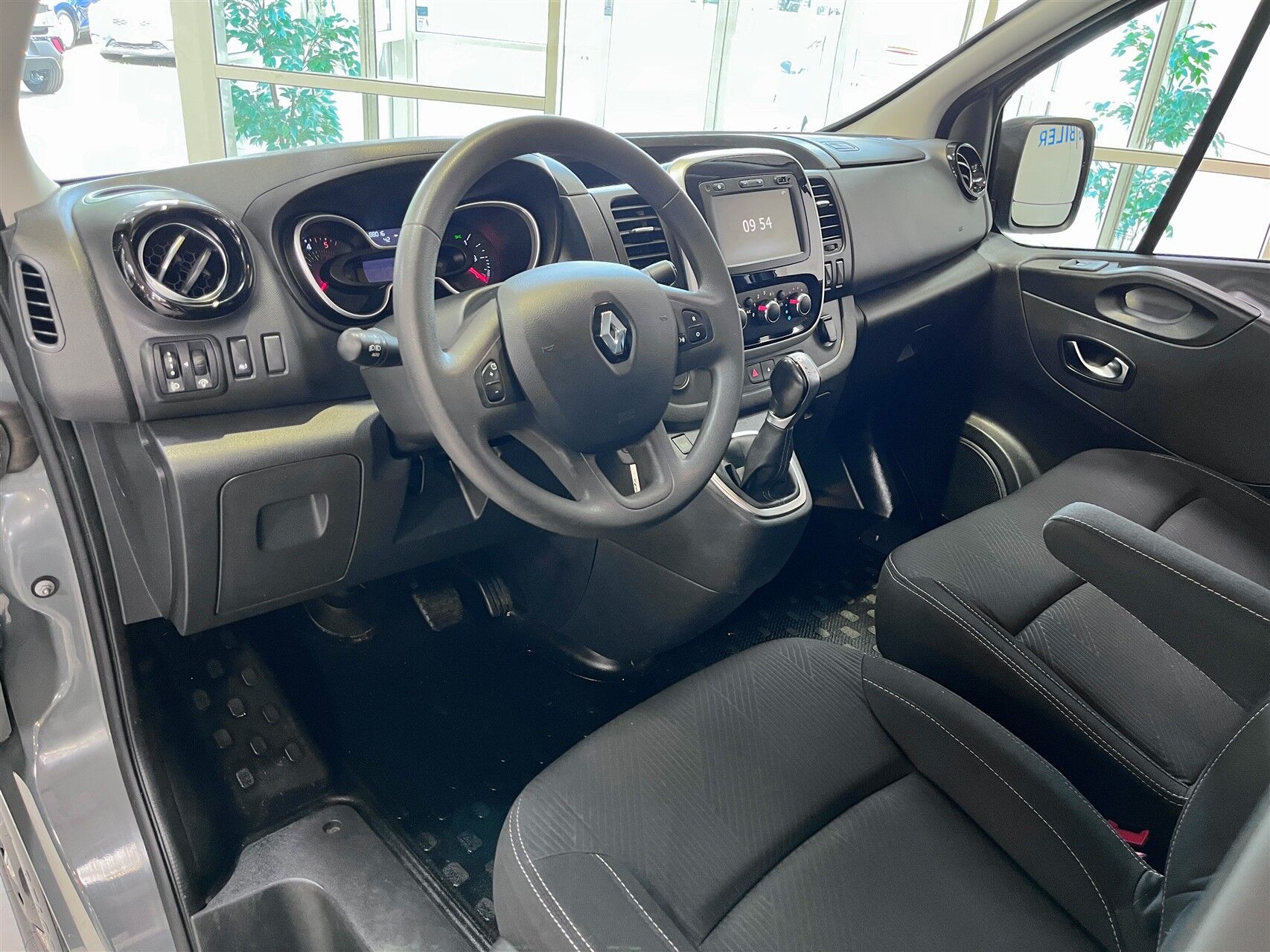 Billede af Renault Trafic T29 L2H1 2,0 DCI 145HK Van 6g