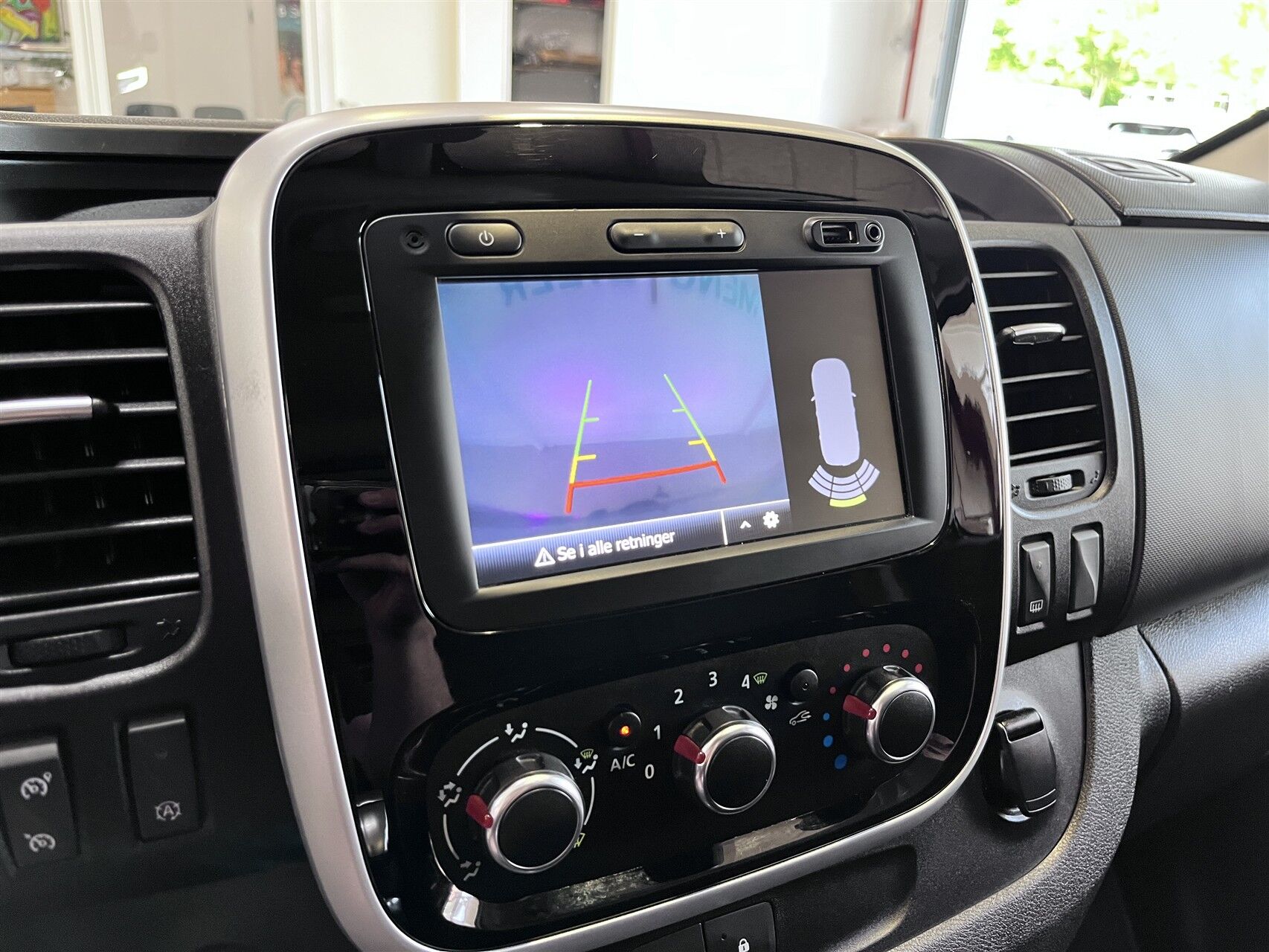 Billede af Renault Trafic T29 L2H1 2,0 DCI 145HK Van 6g