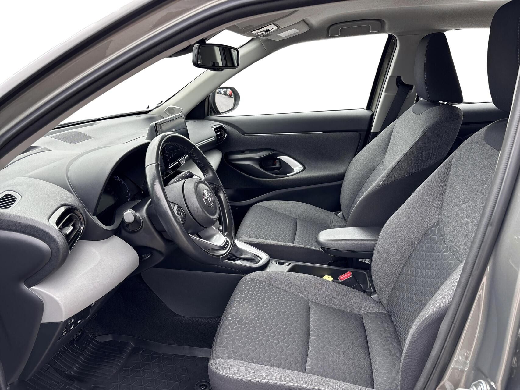 Billede af Toyota Yaris Cross 1,5 Hybrid Active Technology 116HK 5d Trinl. Gear