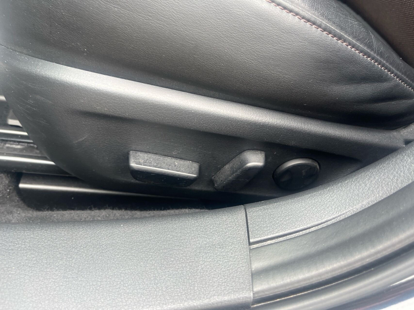 Billede af Mazda 3 2,0 Skyactiv-G  Mild hybrid Cosmo 122HK 6g Aut.