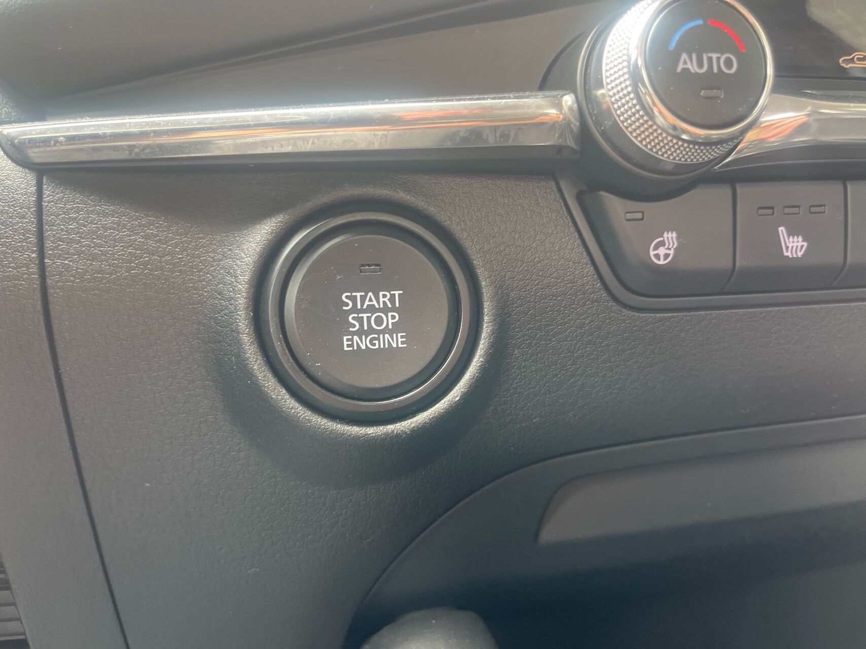 Billede af Mazda 3 2,0 Skyactiv-G  Mild hybrid Cosmo 122HK 6g Aut.