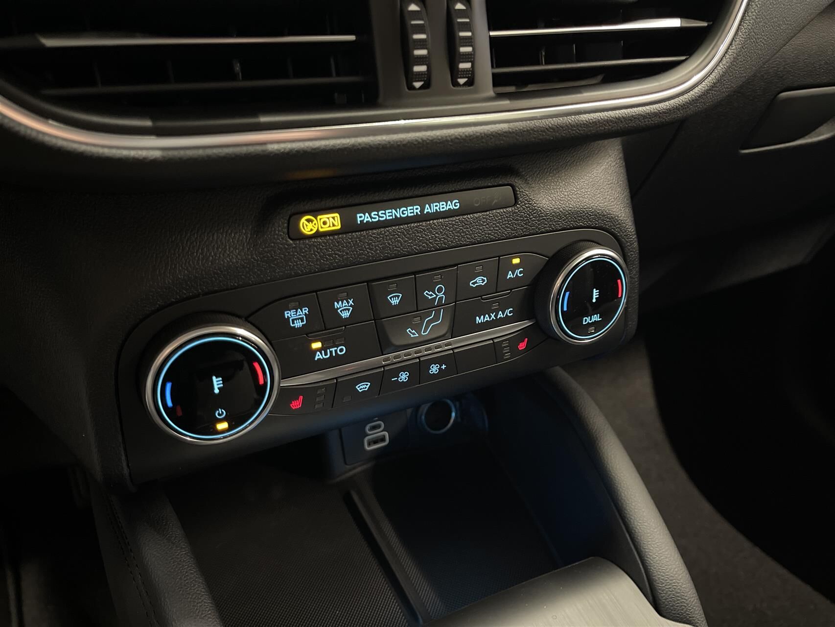 Billede af Ford Kuga 2,5 Plugin-hybrid Titanium CVT 225HK 5d Trinl. Gear