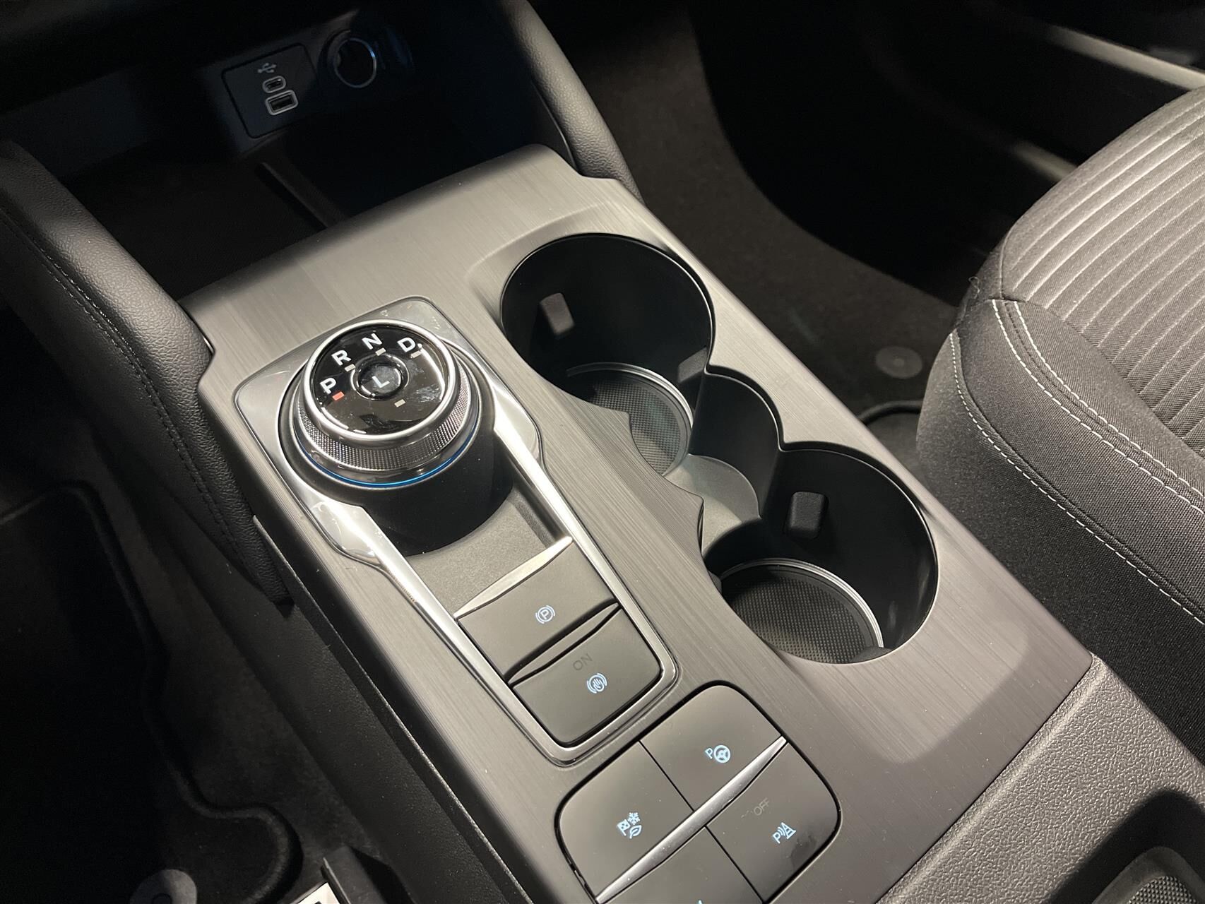 Billede af Ford Kuga 2,5 Plugin-hybrid Titanium CVT 225HK 5d Trinl. Gear